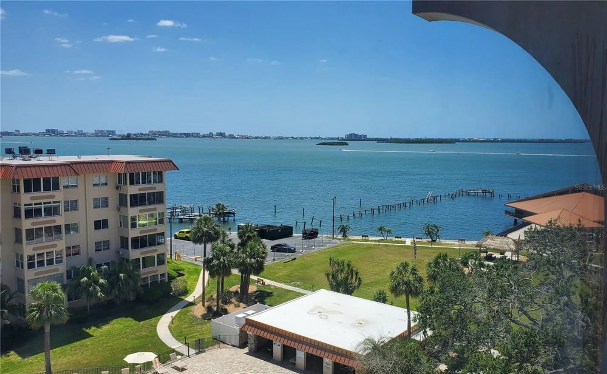 Property Slideshow image 4 of 24 | 632 edgewater dr 832, Dunedin, FL, 34698