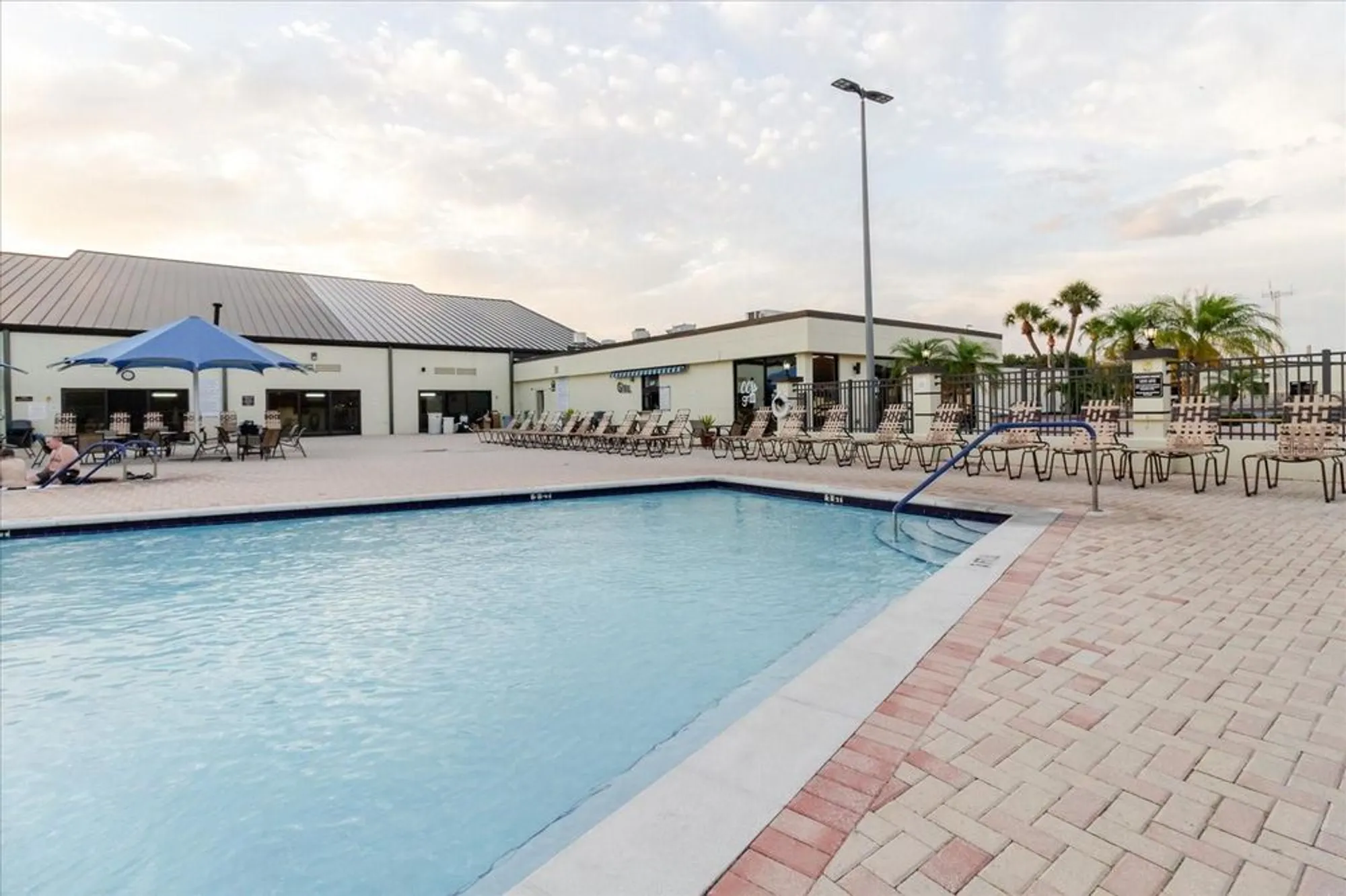 Property Slideshow image 38 of 60 | 646 allegheny dr, Sun City Center, FL, 33573