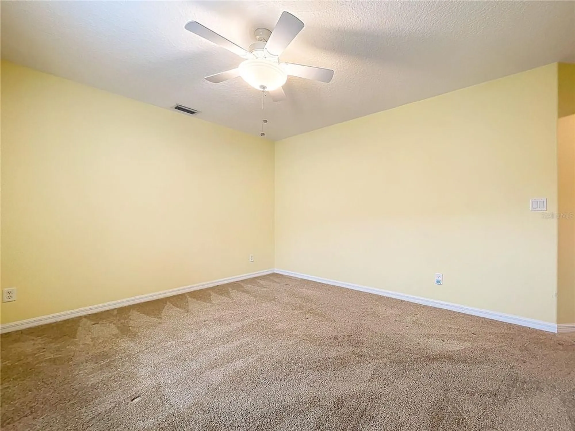 Property Slideshow image 37 of 60 | 5430 sir churchill dr, Leesburg, FL, 34748