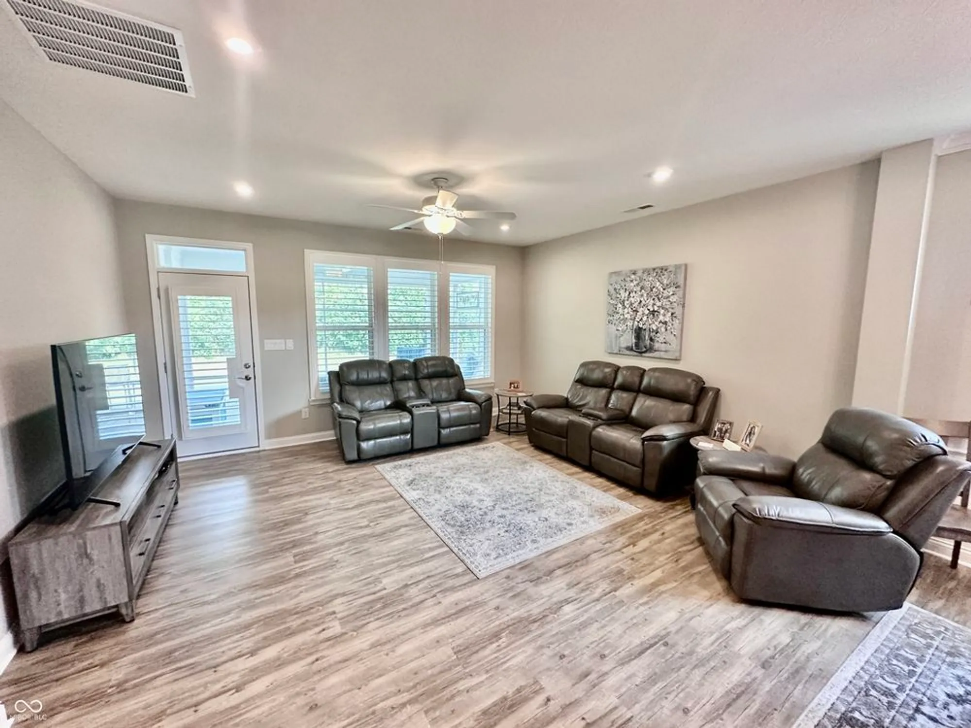 Property Slideshow image 17 of 51 | 5735 lyster ln, Indianapolis, IN, 46239