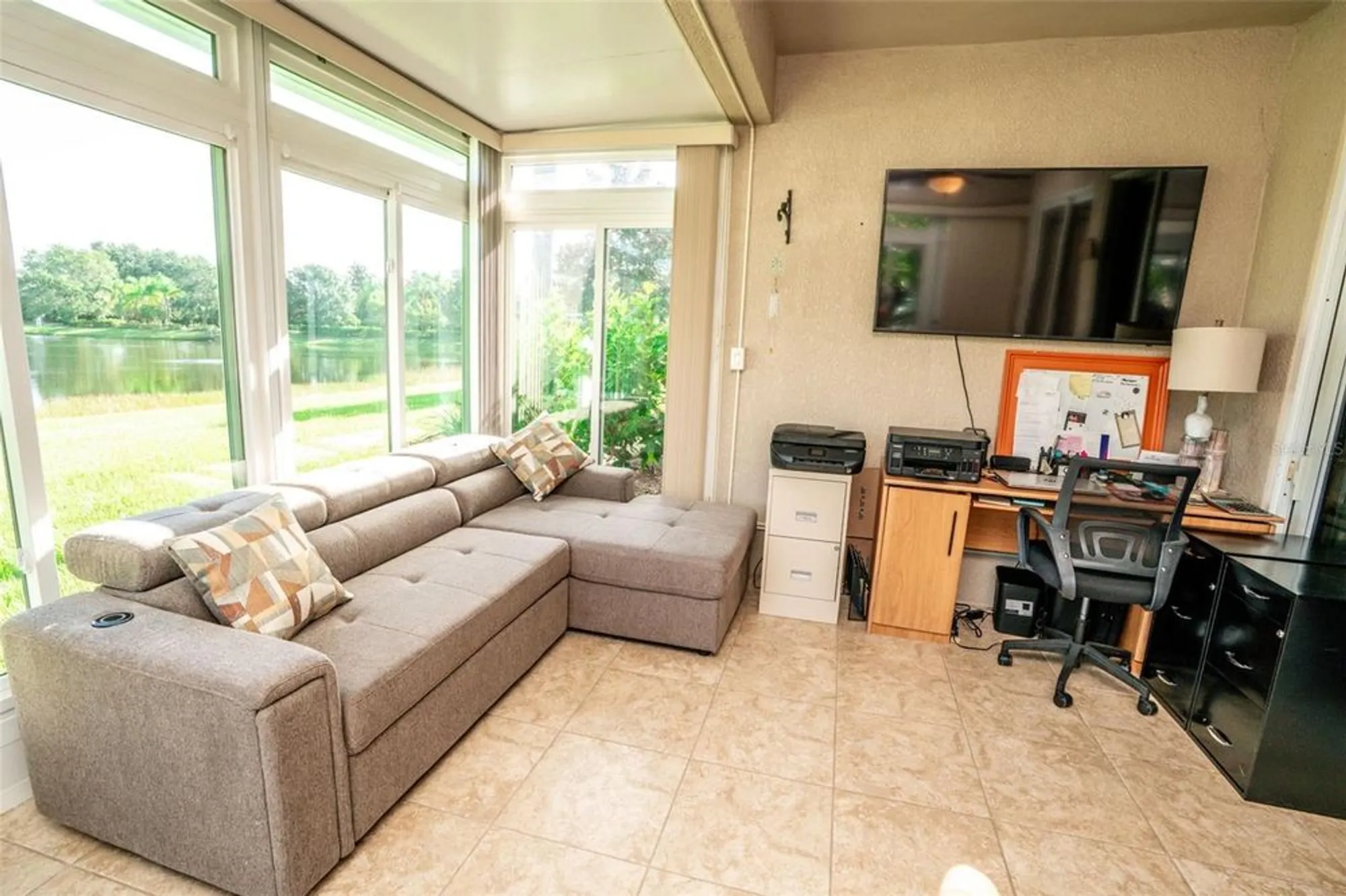 Property Slideshow image 13 of 39 | 2427 sifield greens way, Sun City Center, FL, 33573