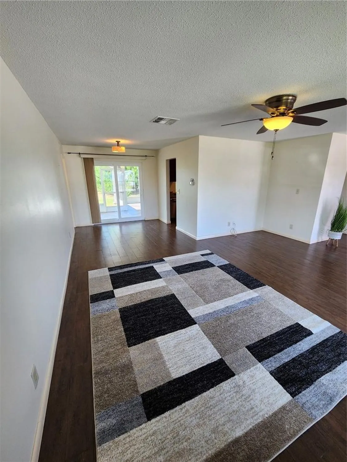 Property Slideshow image 23 of 37 | 9926 40th st, Pinellas Park, FL, 33782