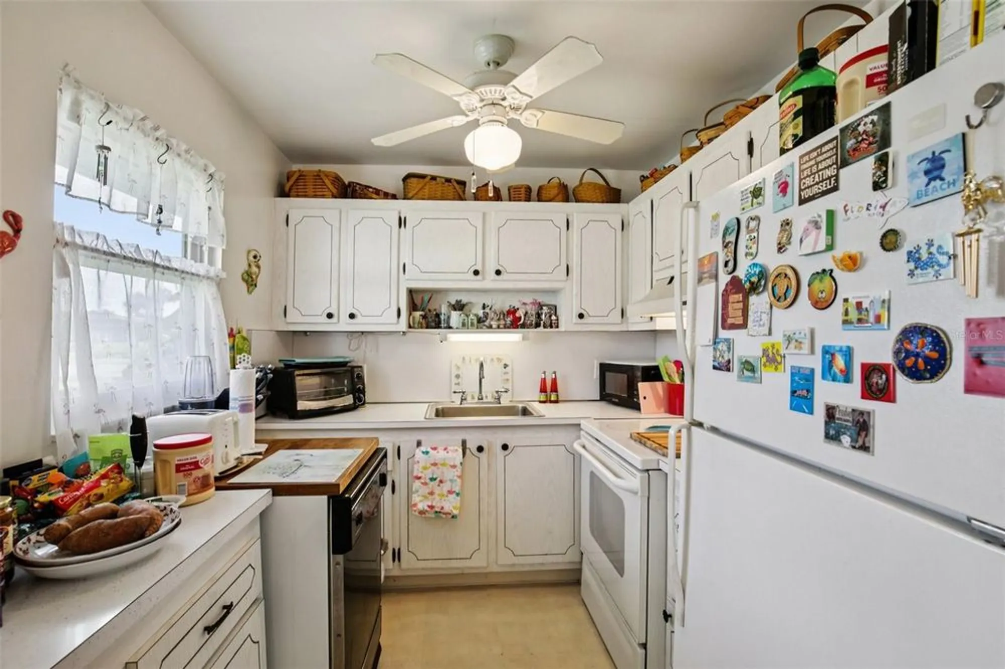 Property Slideshow image 10 of 51 | 201 kings blvd 13, Sun City Center, FL, 33573