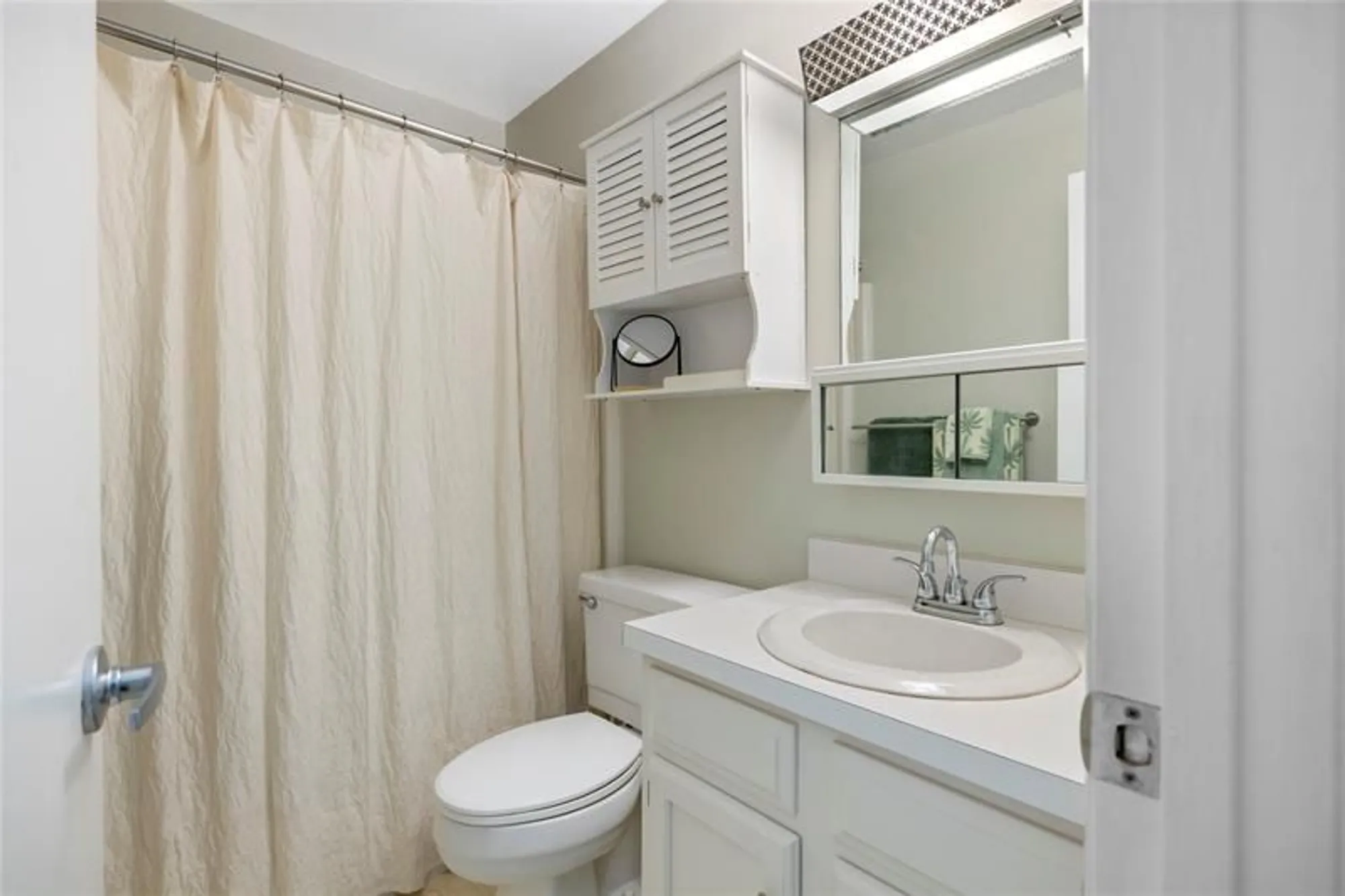 Property Slideshow image 14 of 20 | 27 vista gardens trl apt 204, Vero Beach, FL, 32962