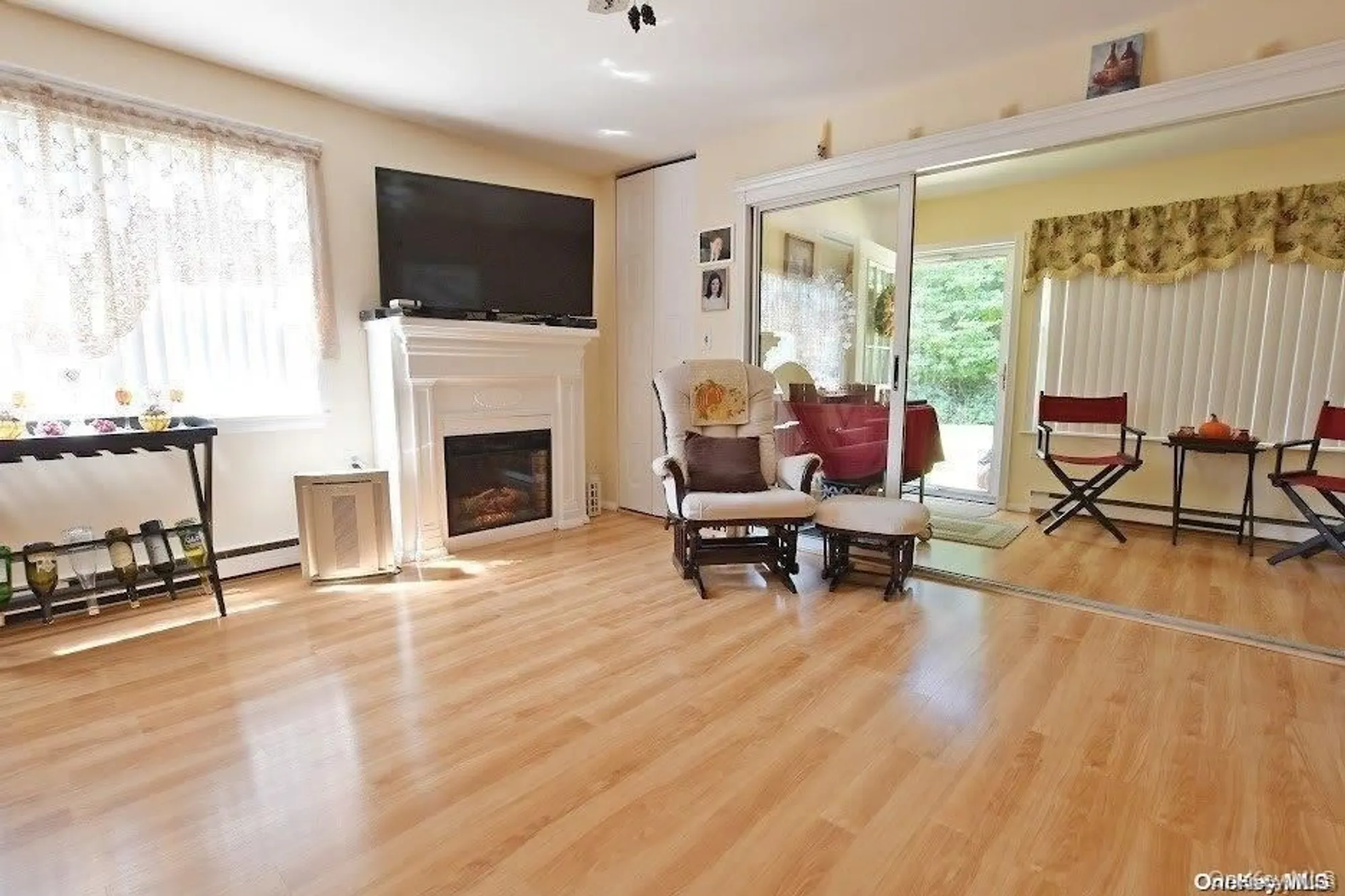 Property Slideshow image 8 of 30 | 419 weymouth ct unit f f, Ridge, NY, 11961