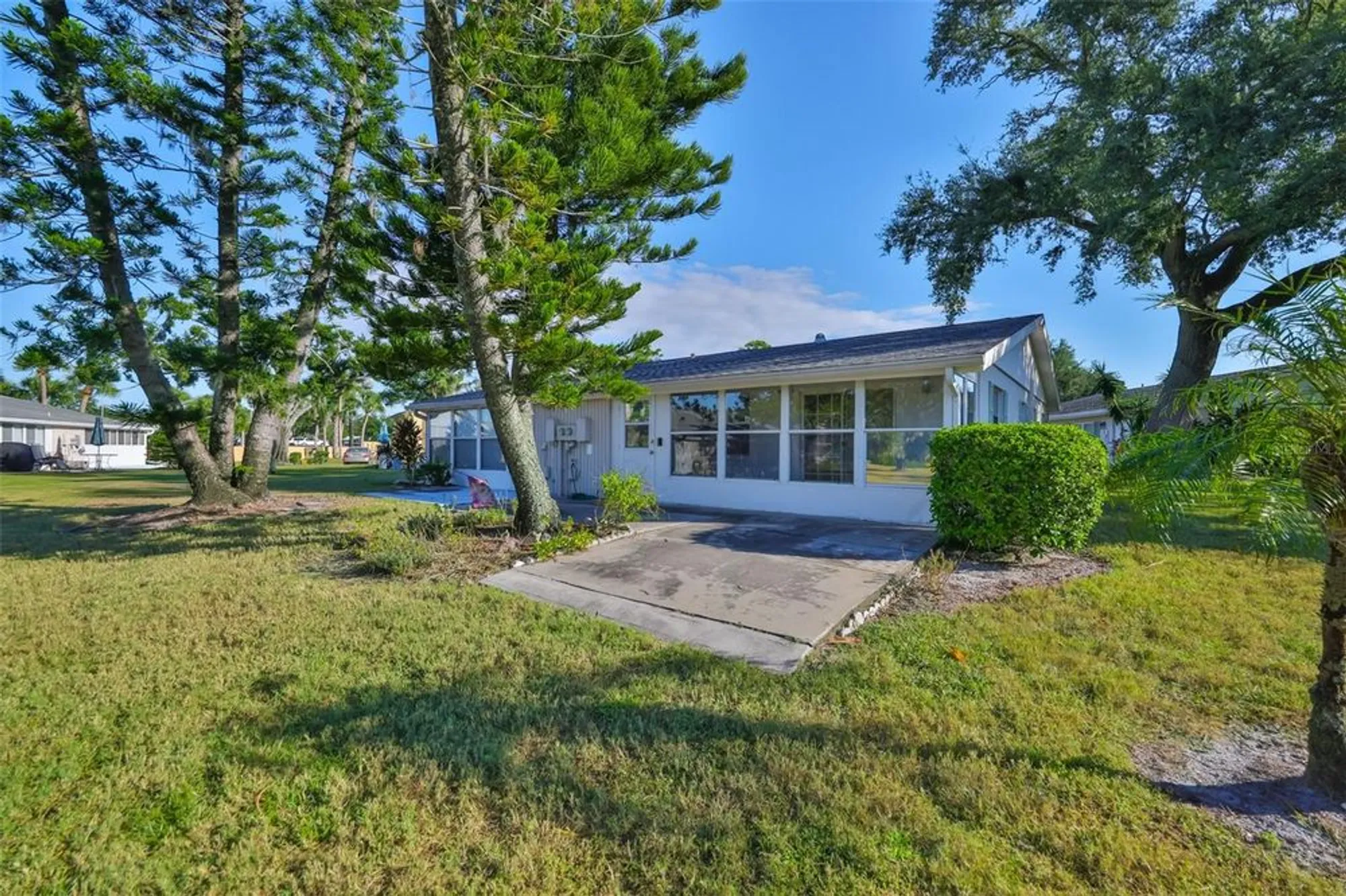 Property Slideshow image 28 of 51 | 2202 clubhouse dr 180, Sun City Center, FL, 33573