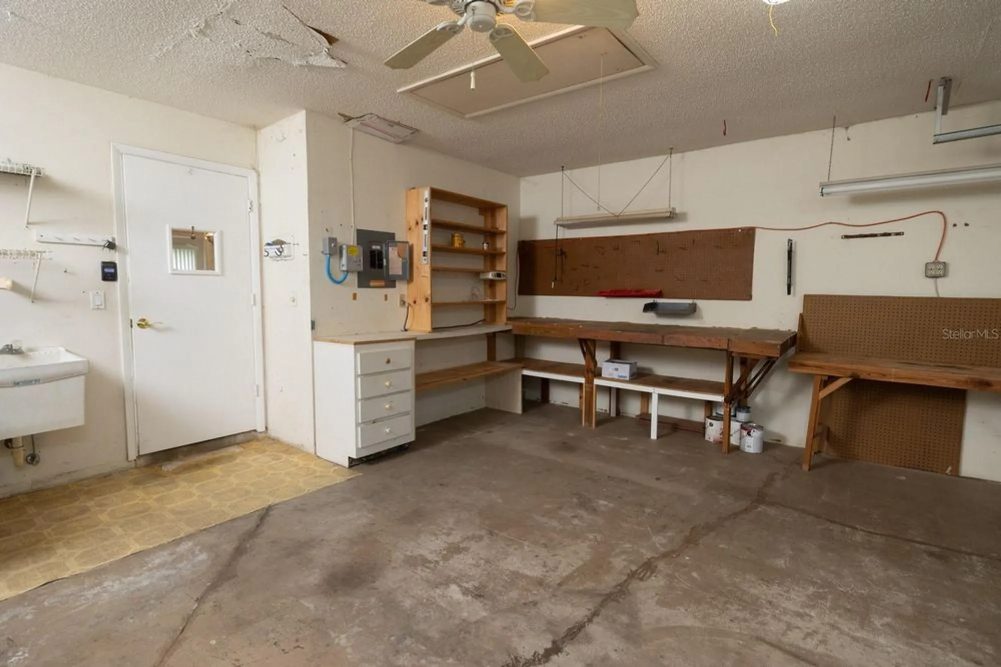 Property Slideshow image 46 of 58 | 4018 oakhurst dr 3181, Sarasota, FL, 34233
