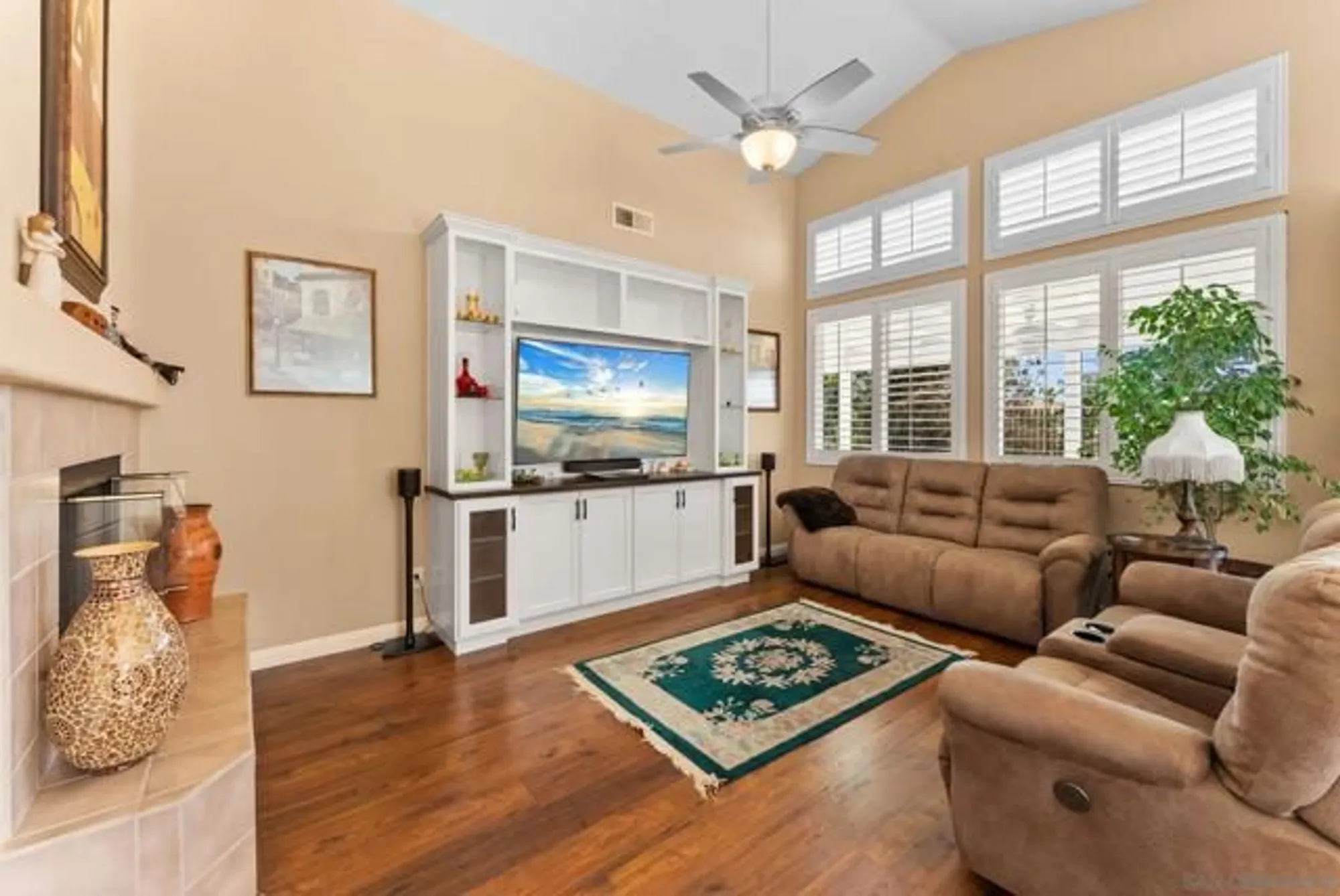 Property Slideshow image 10 of 49 | 40222 colony dr, Murrieta, CA, 92562