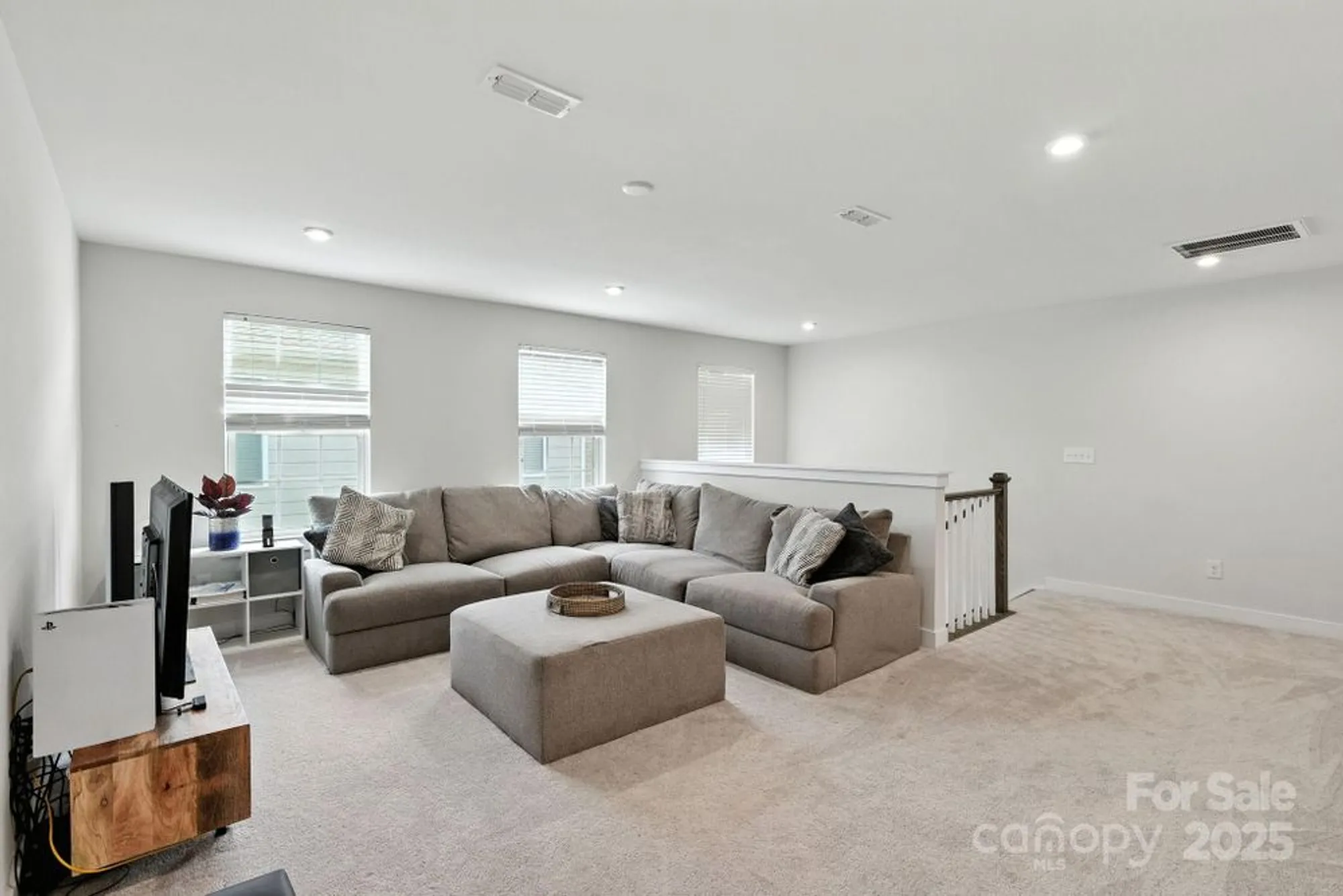 Property Slideshow image 21 of 32 | 5112 larewood dr, Charlotte, NC, 28215