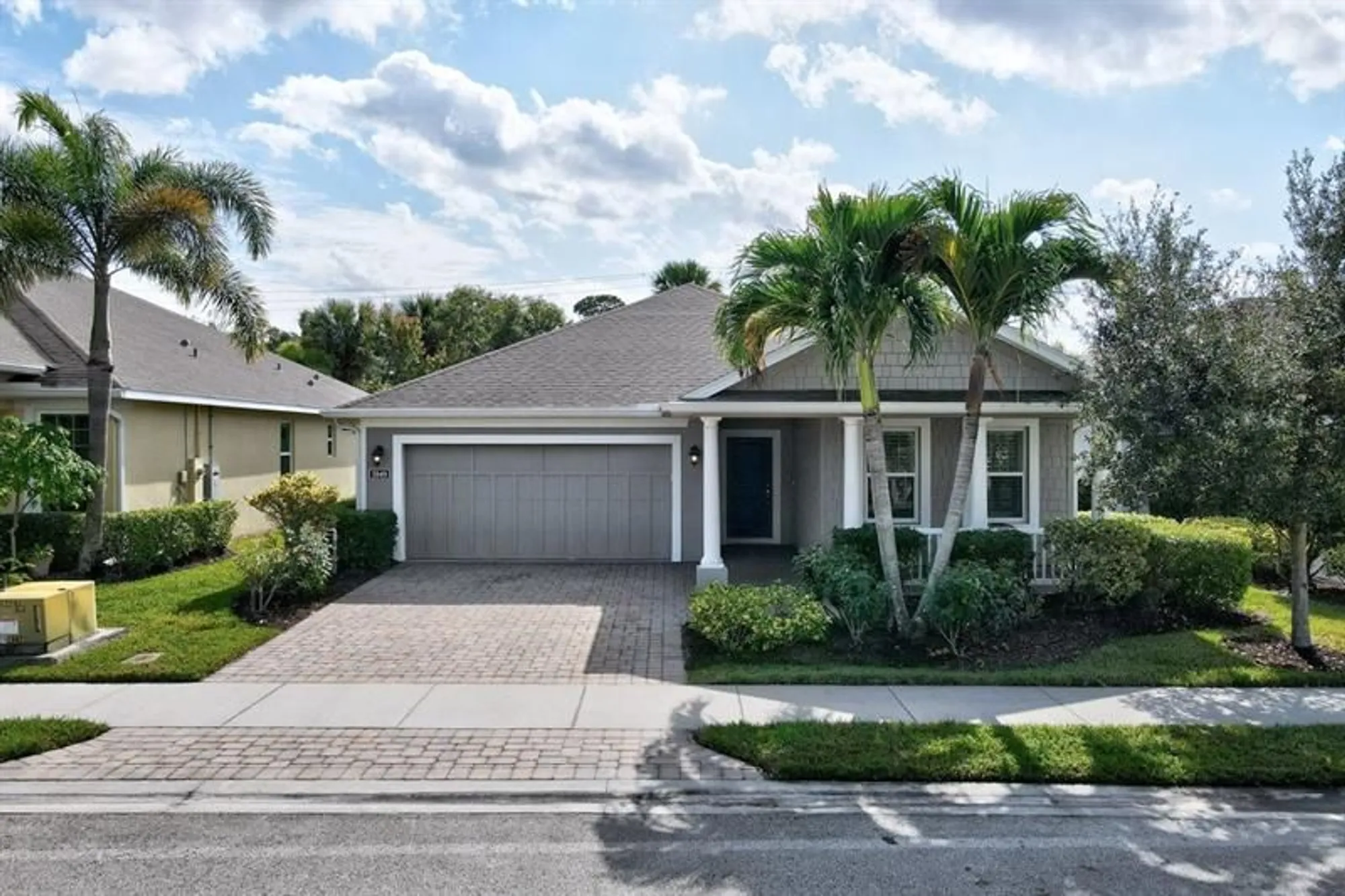 Property Slideshow image 1 of 47 | 5949 buttonwood sq, Vero Beach, FL, 32966