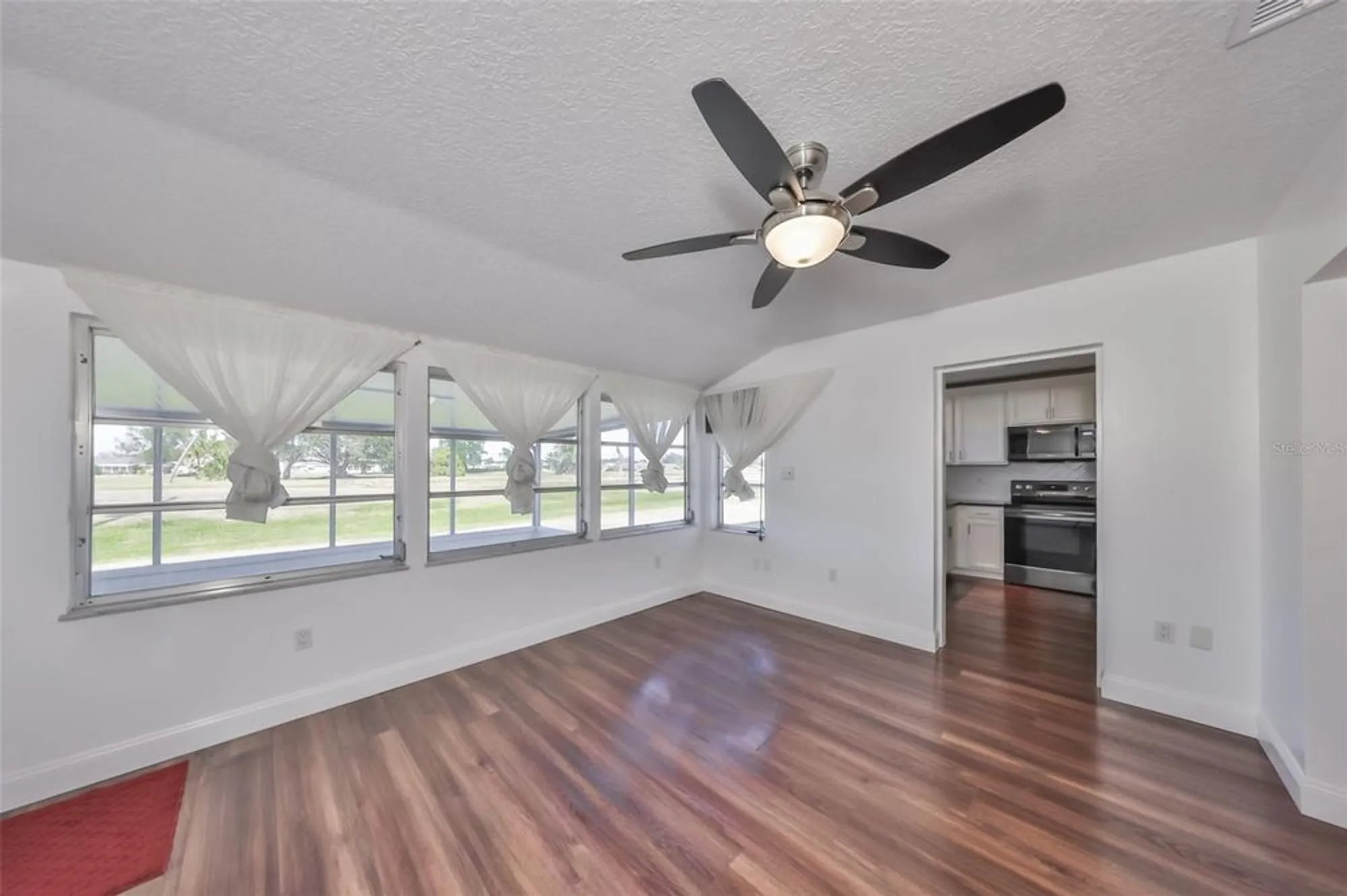 Property Slideshow image 12 of 39 | 611 fox hills dr, Sun City Center, FL, 33573