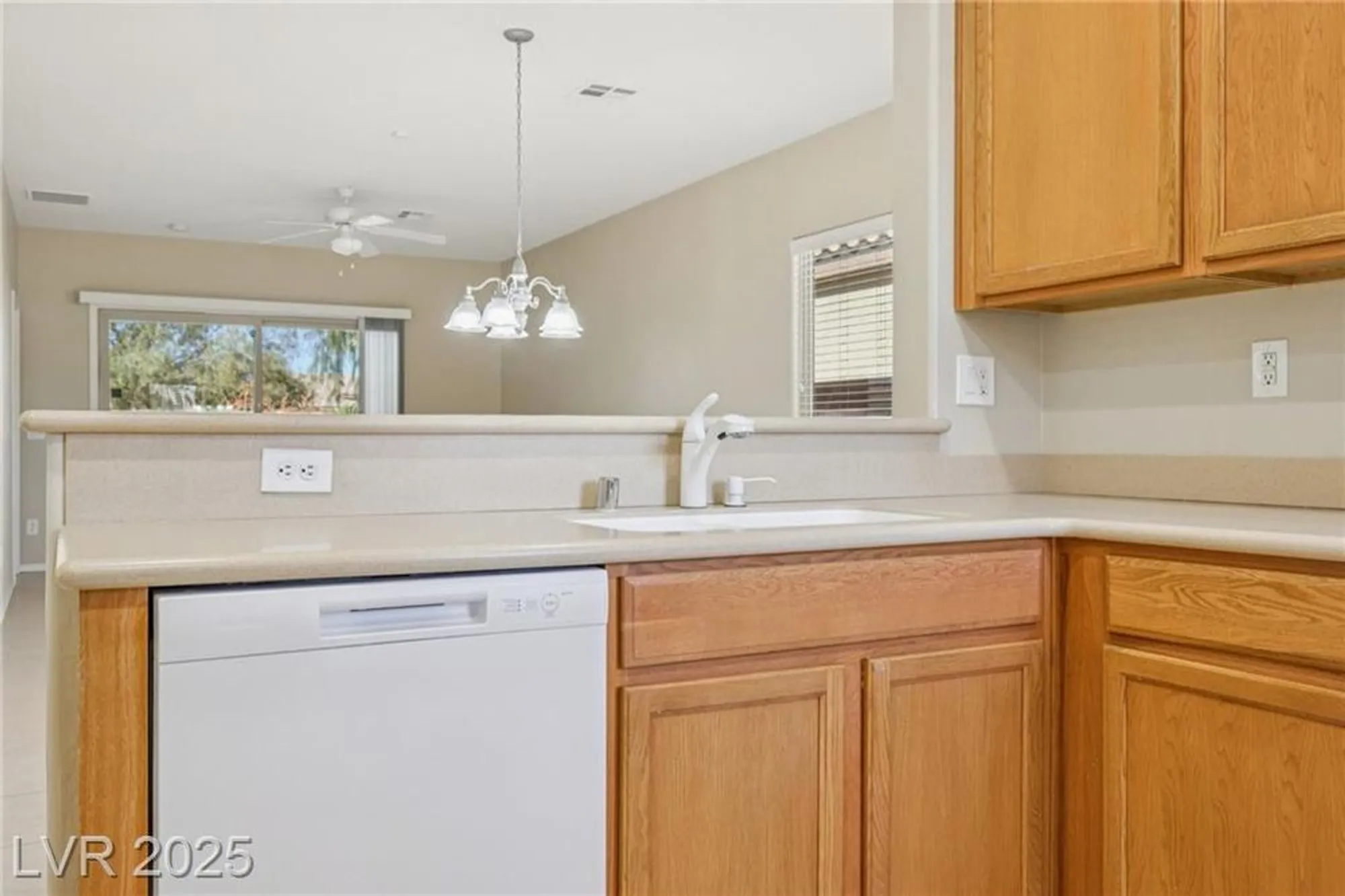 Property Slideshow image 19 of 48 | 3369 hackney horse ct, Las Vegas, NV, 89122