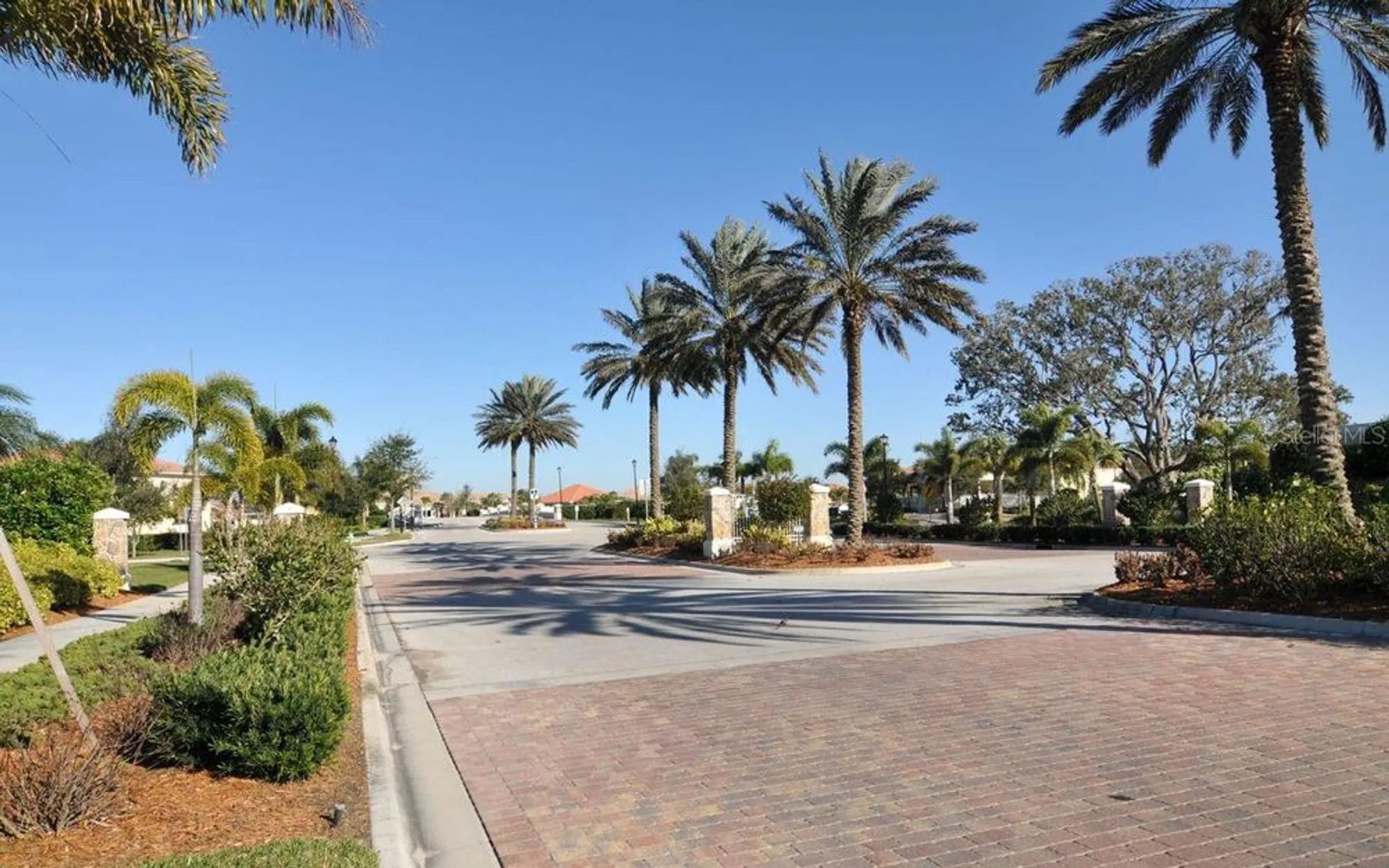 Property Slideshow image 31 of 54 | 1707 burgos dr, Sarasota, FL, 34238