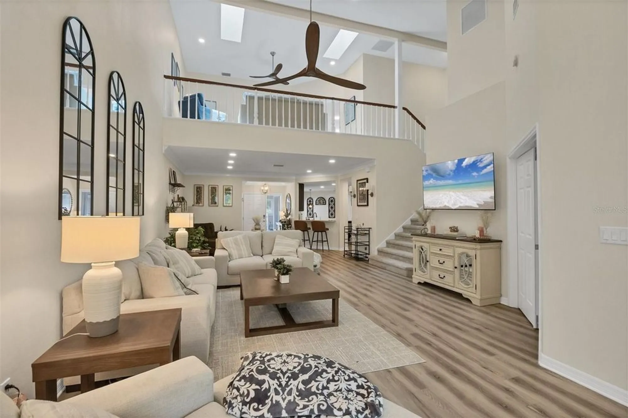 Property Slideshow image 9 of 66 | 1719 starling dr # 1719, Sarasota, FL, 34231