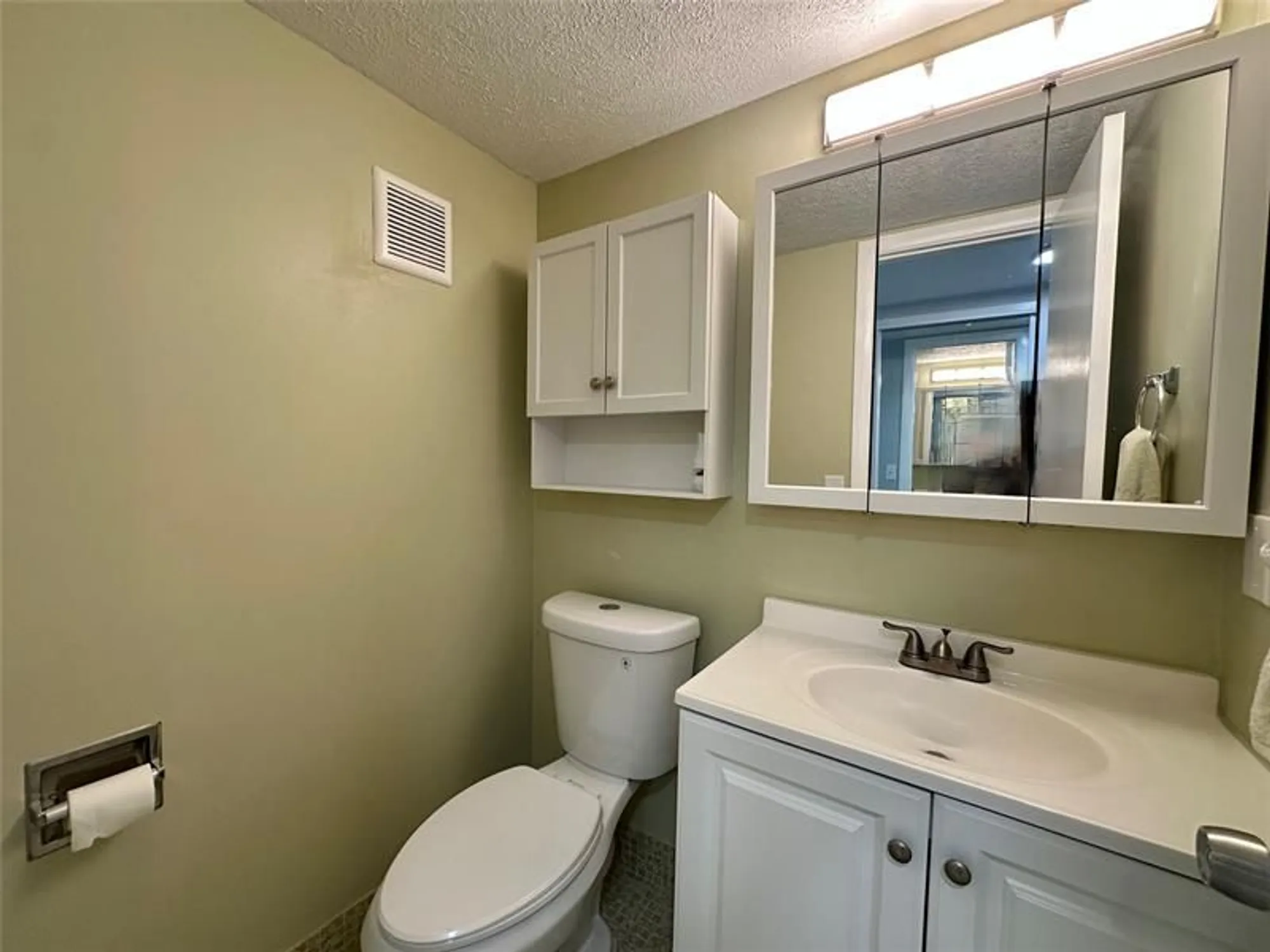 Property Slideshow image 14 of 25 | 254 newport p # 254, Deerfield Beach, FL, 33442