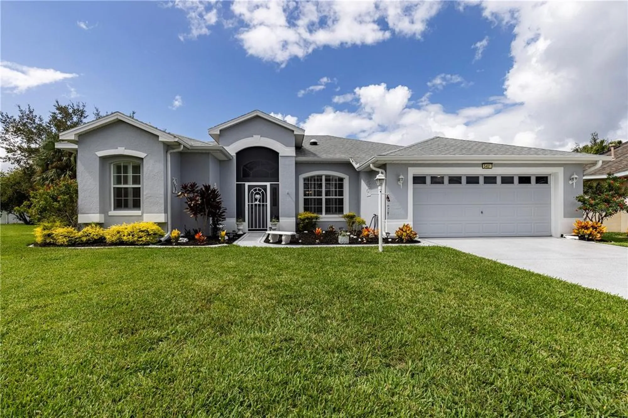 Property Slideshow image 2 of 67 | 5401 water lily ct, Leesburg, FL, 34748