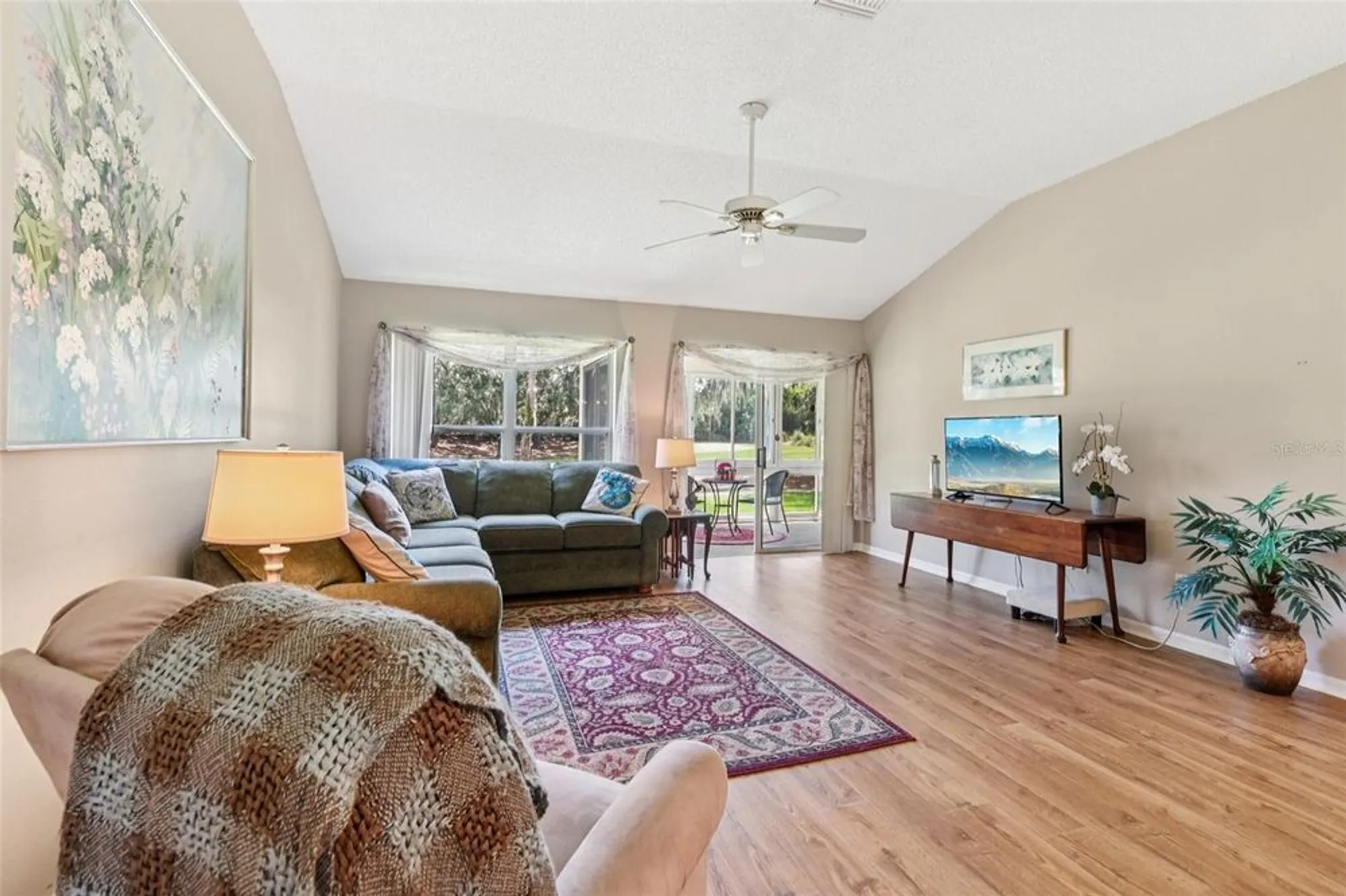 Property Slideshow image 9 of 53 | 516 loma paseo dr, The Villages, FL, 32159