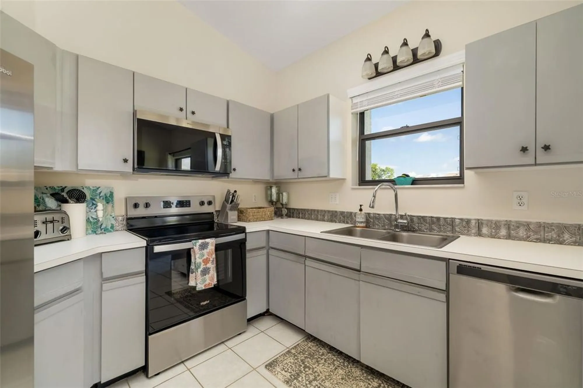 Property Slideshow image 21 of 58 | 5287 heron way 205, Sarasota, FL, 34231