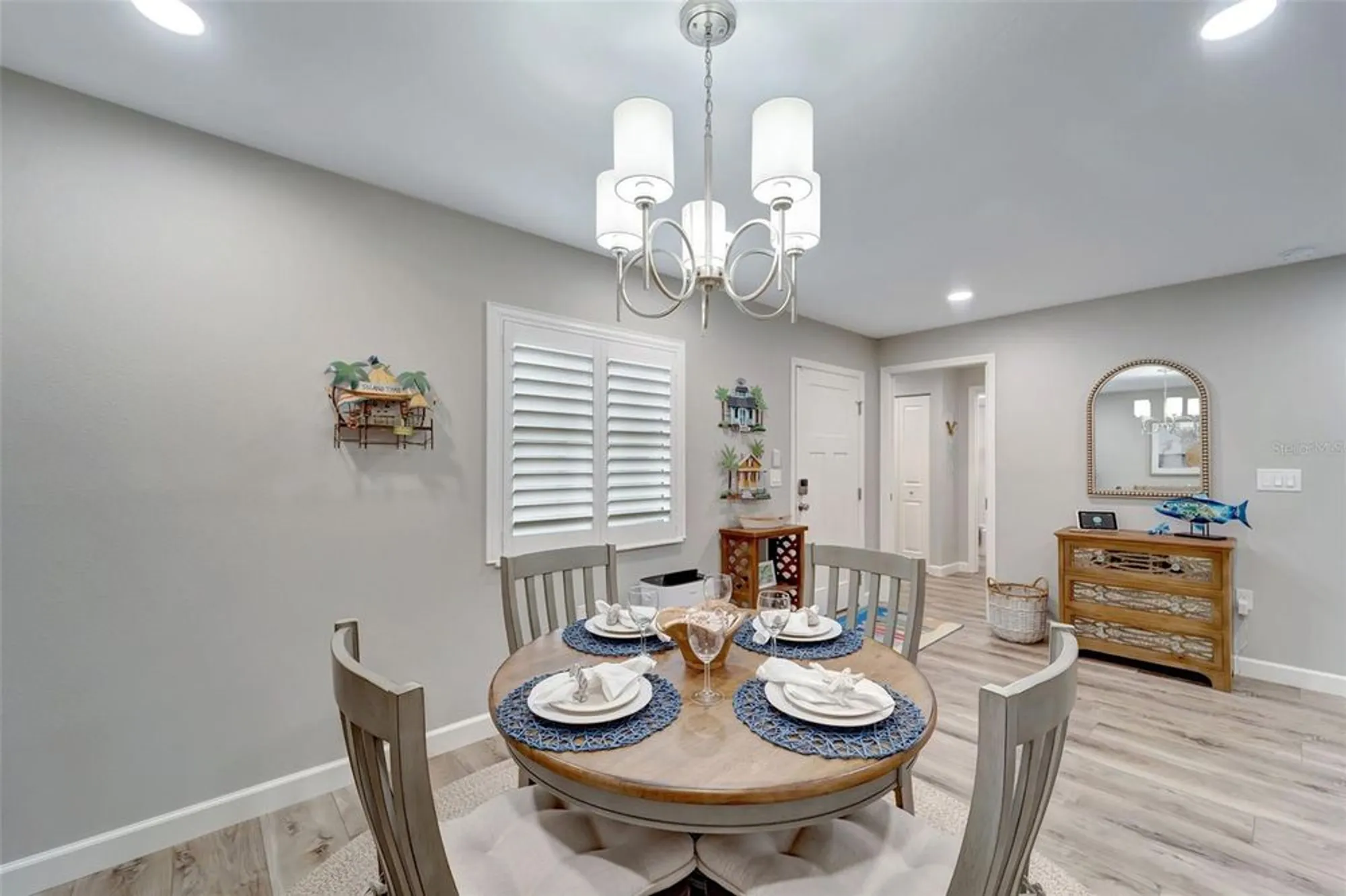 Property Slideshow image 7 of 36 | 3546 auburn ct 240, Sarasota, FL, 34231