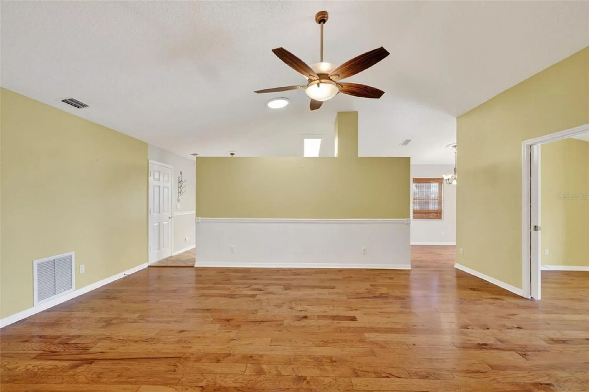 Property Slideshow image 10 of 69 | 21902 king henry ave, Leesburg, FL, 34748