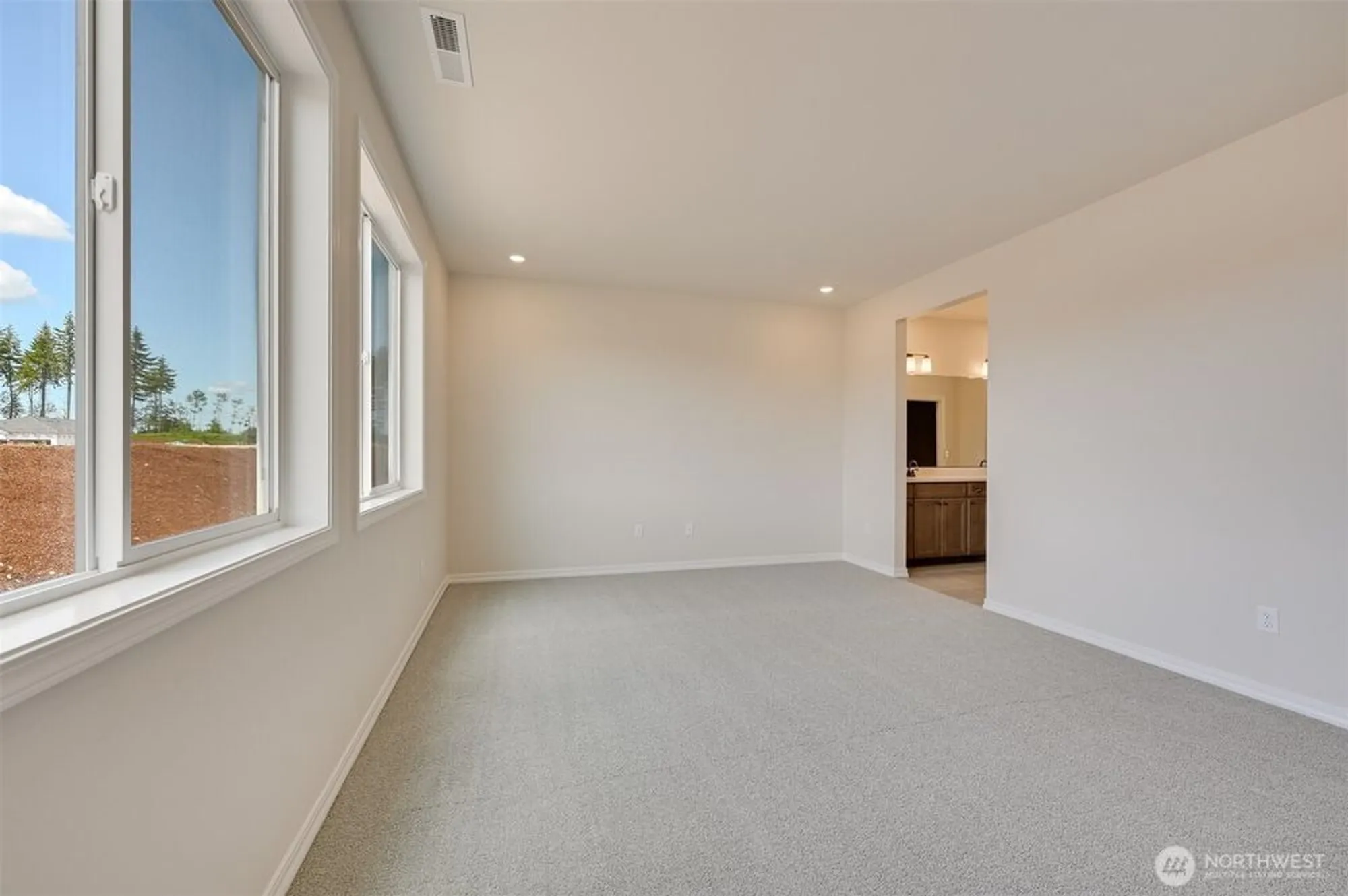 Property Slideshow image 25 of 36 | 14824 206th ave e unit e, Bonney Lake, WA, 98391
