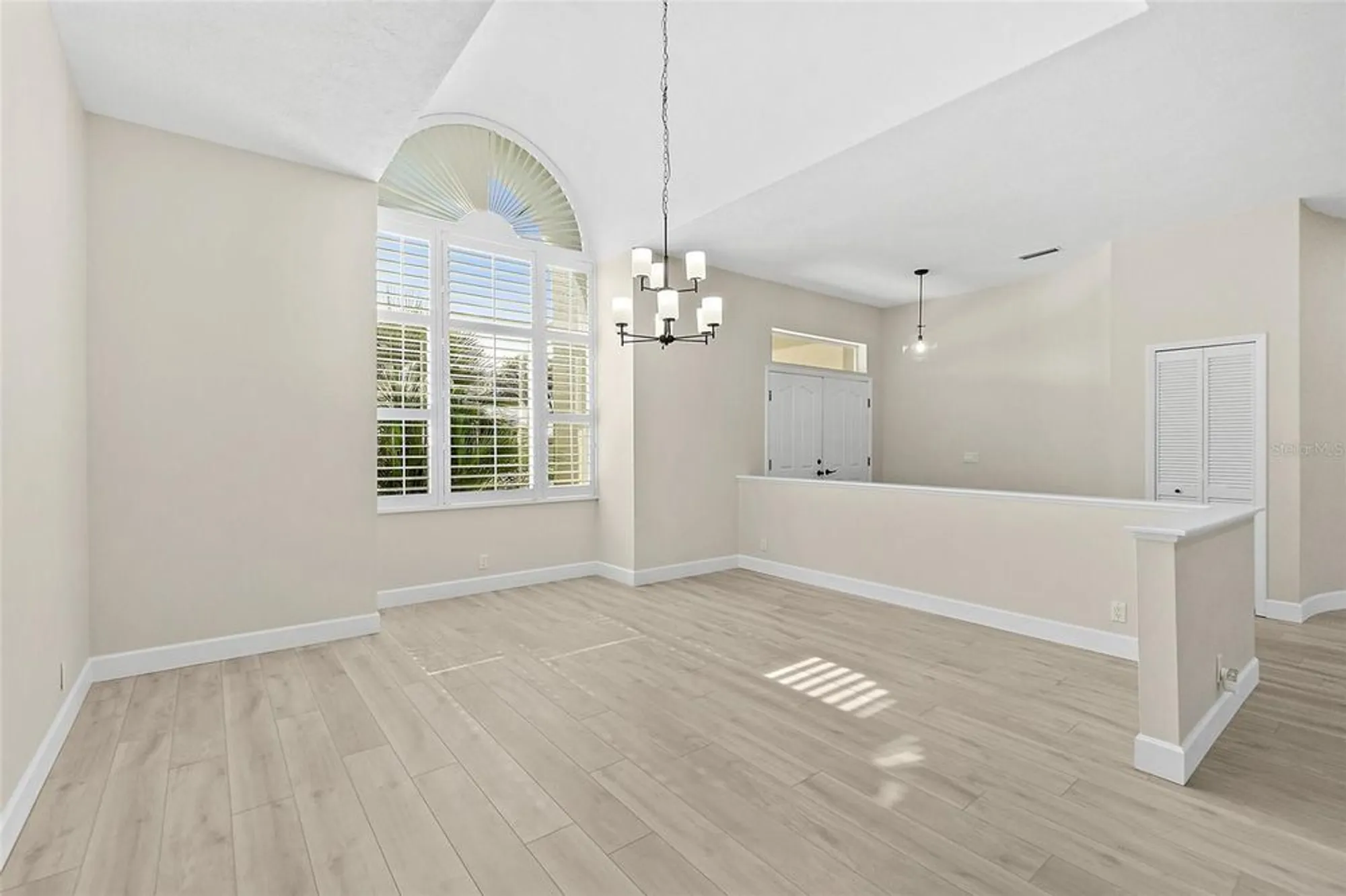 Property Slideshow image 11 of 56 | 38 kingsley cir, Ormond Beach, FL, 32174