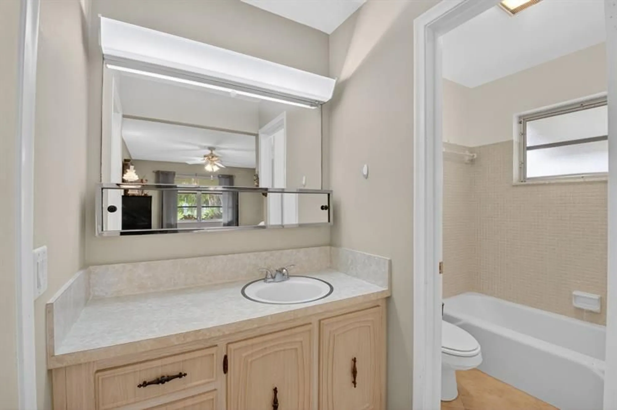 Property Slideshow image 23 of 28 | 1025 south dr d, Delray Beach, FL, 33445