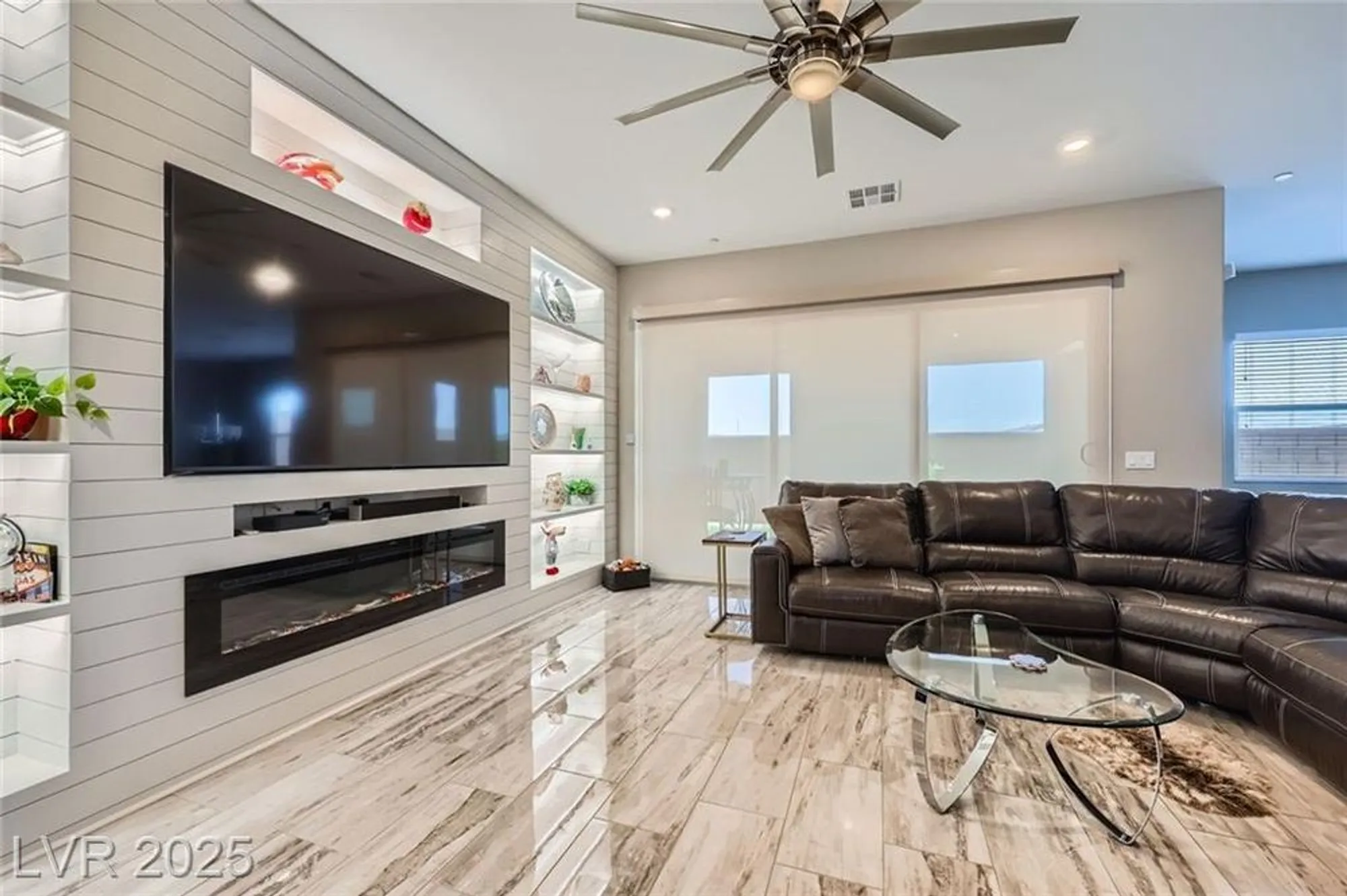 Property Slideshow image 6 of 45 | 800 rosewater dr, Henderson, NV, 89011