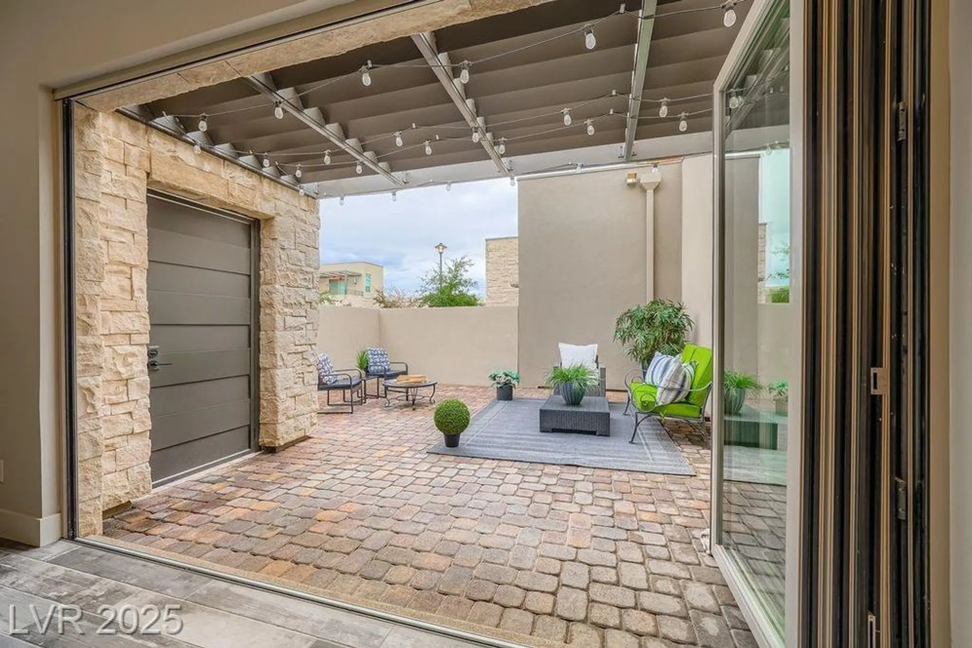 Property Slideshow image 5 of 35 | 4294 swift st, Las Vegas, NV, 89135