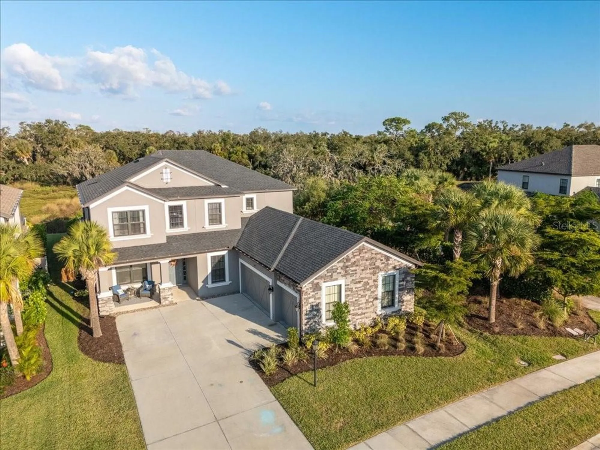 Property Slideshow image 13 of 86 | 10215 milky way cir, Sarasota, FL, 34241