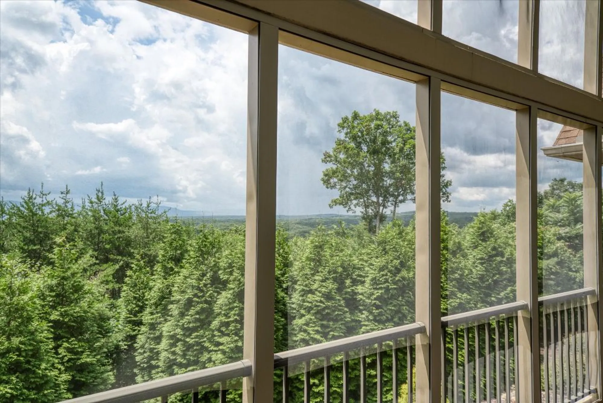 Property Slideshow image 70 of 81 | 61 bluff view ct, Crossville, TN, 38558
