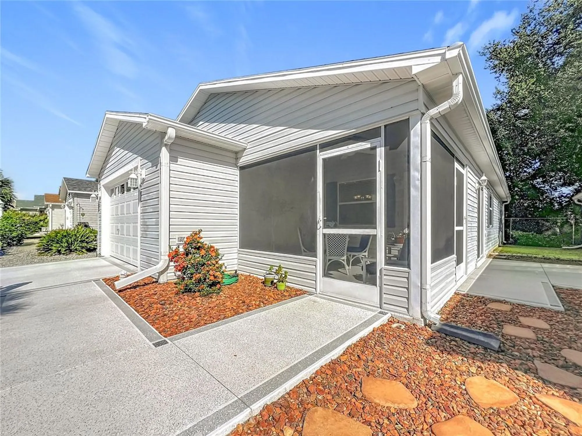 Property Slideshow image 6 of 45 | 17271 se 93rd demoss ct, The Villages, FL, 32162