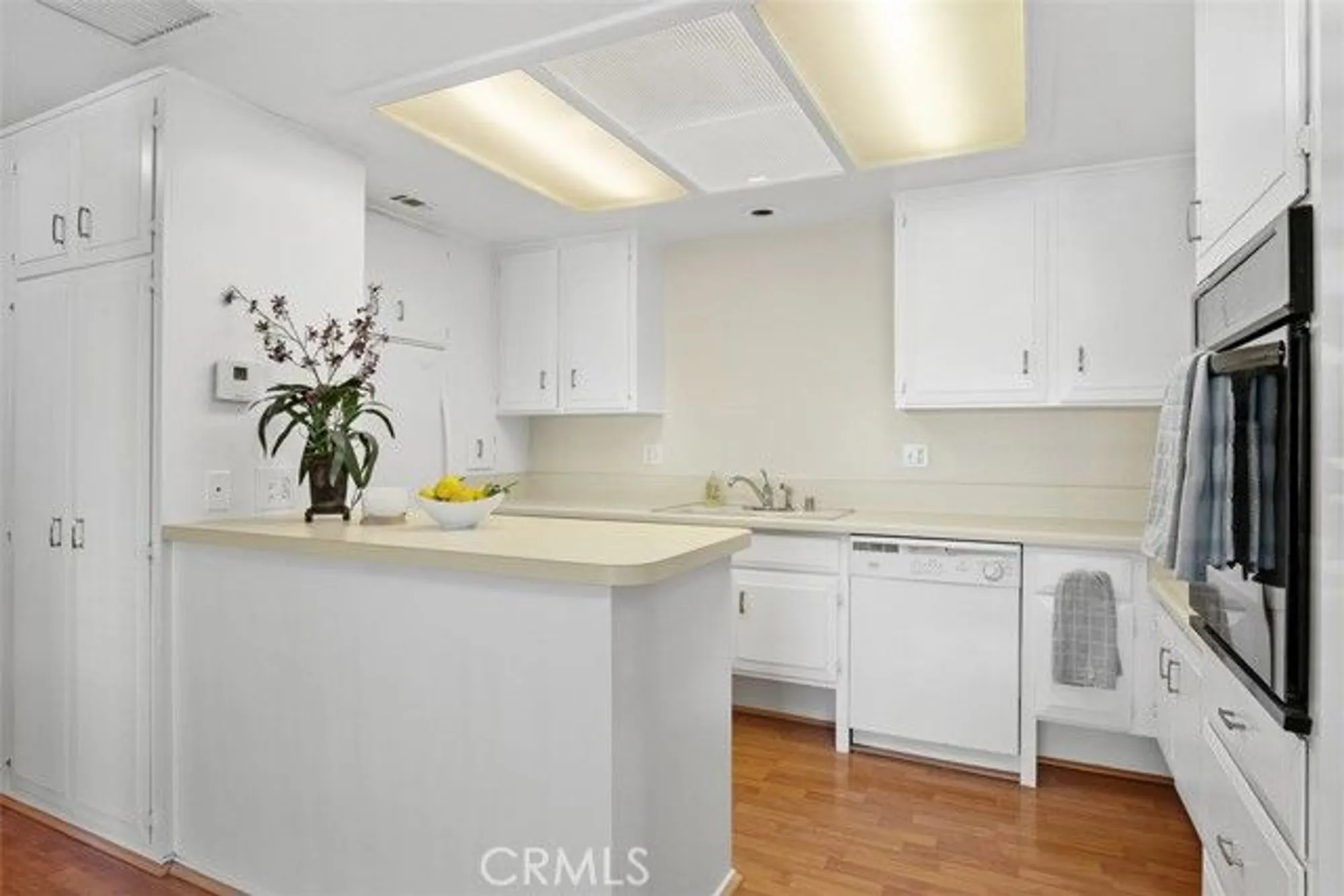 Property Slideshow image 11 of 40 | 13681 cedar crest ln apt 93g # 5-93g, Seal Beach, CA, 90740