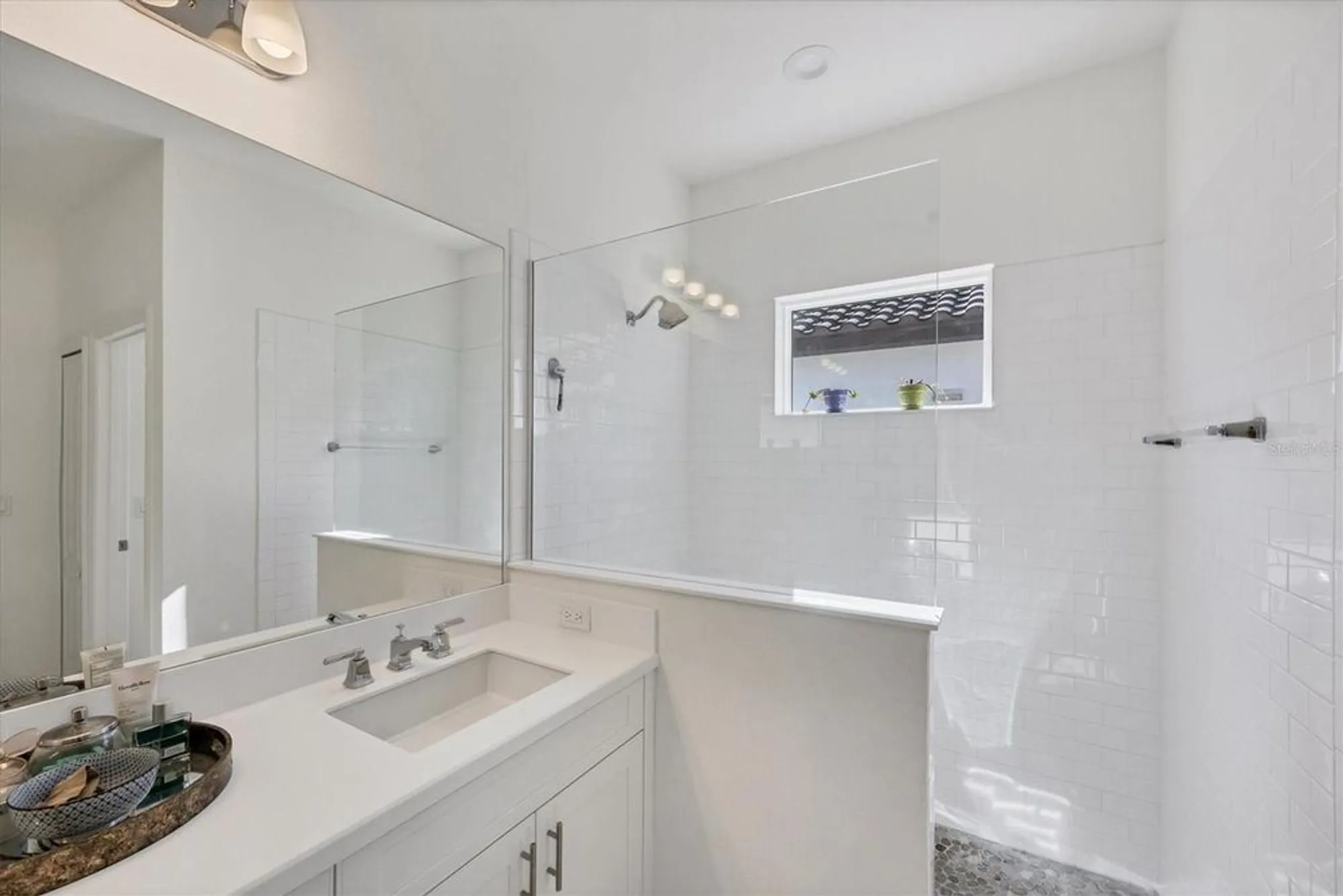 Property Slideshow image 34 of 73 | 12618 coastal breeze way, Bradenton, FL, 34211