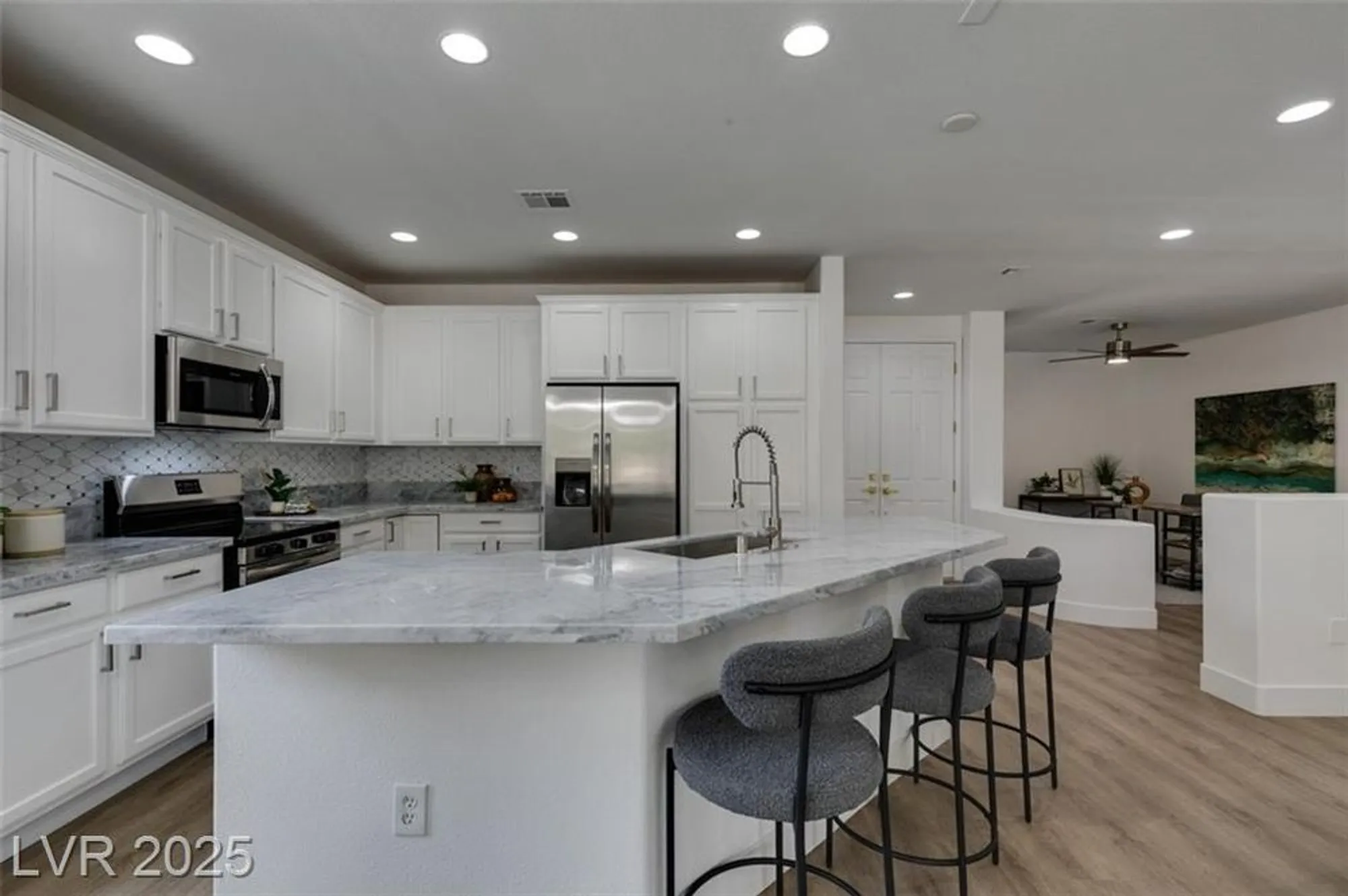 Property Slideshow image 17 of 46 | 5029 alfingo st, Las Vegas, NV, 89135