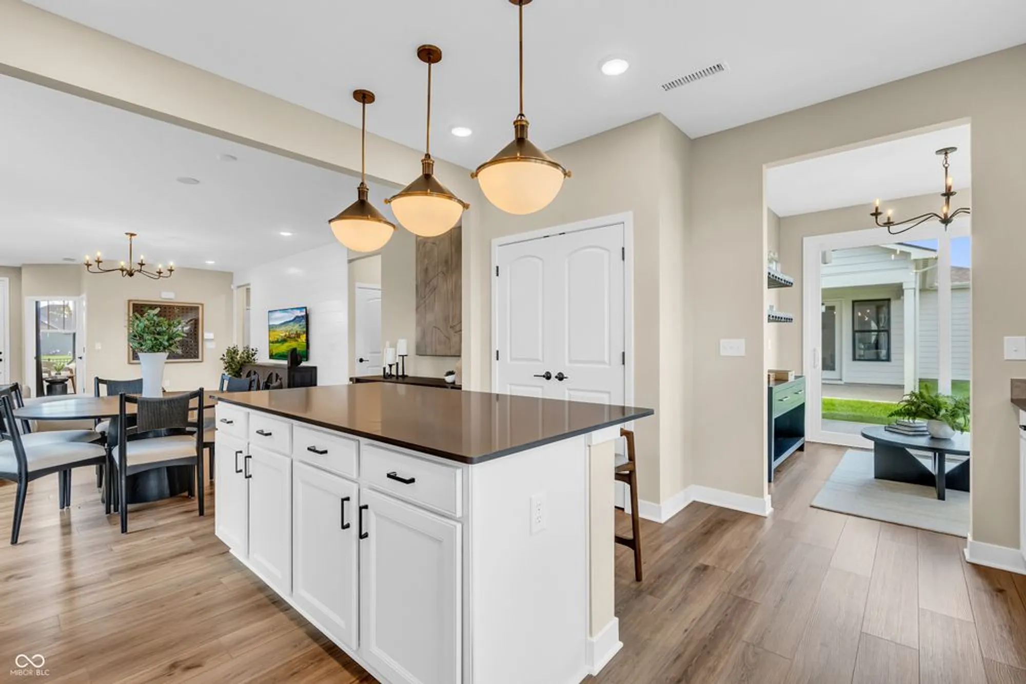 Property Slideshow image 14 of 31 | 13296 roundtop rd, Noblesville, IN, 46060