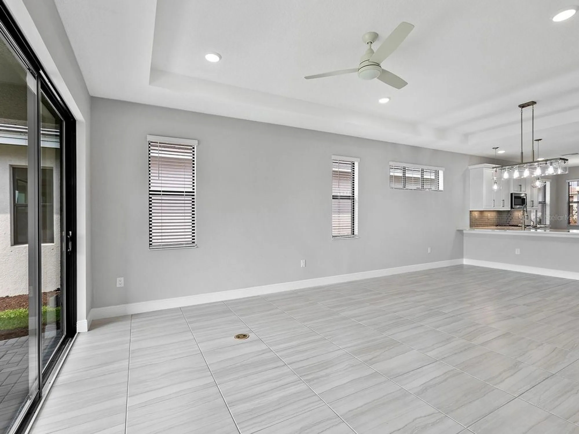 Property Slideshow image 6 of 57 | 4927 carova way, Bradenton, FL, 34211