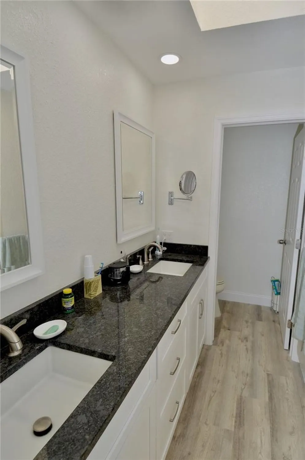 Property Slideshow image 32 of 77 | 611 paget dr, Venice, FL, 34293