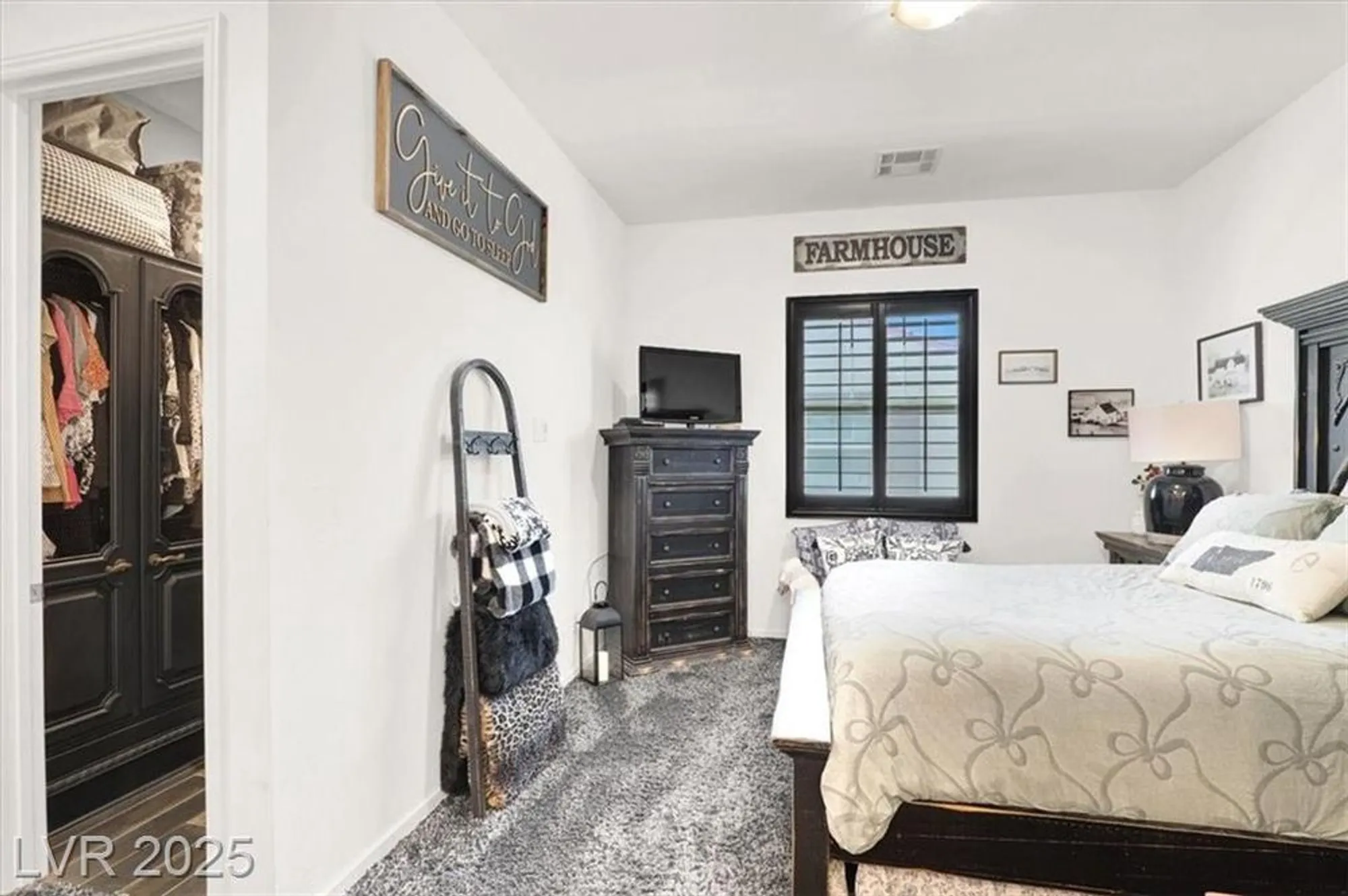 Property Slideshow image 7 of 45 | 727 chopin hills st, Henderson, NV, 89011