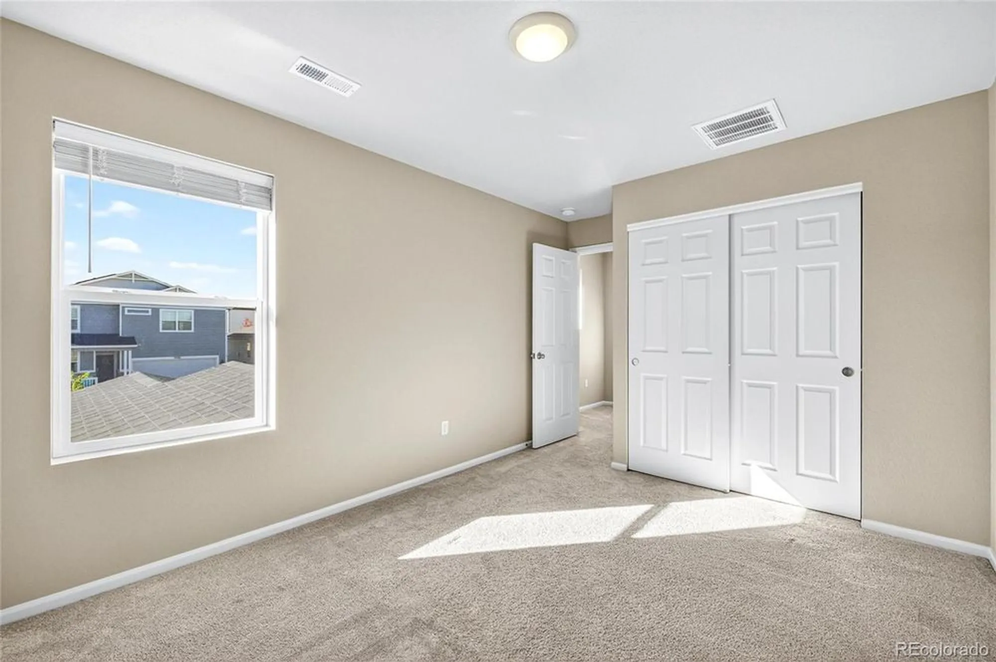 Property Slideshow image 20 of 27 | 3685 sandy vista ln, Castle Rock, CO, 80104