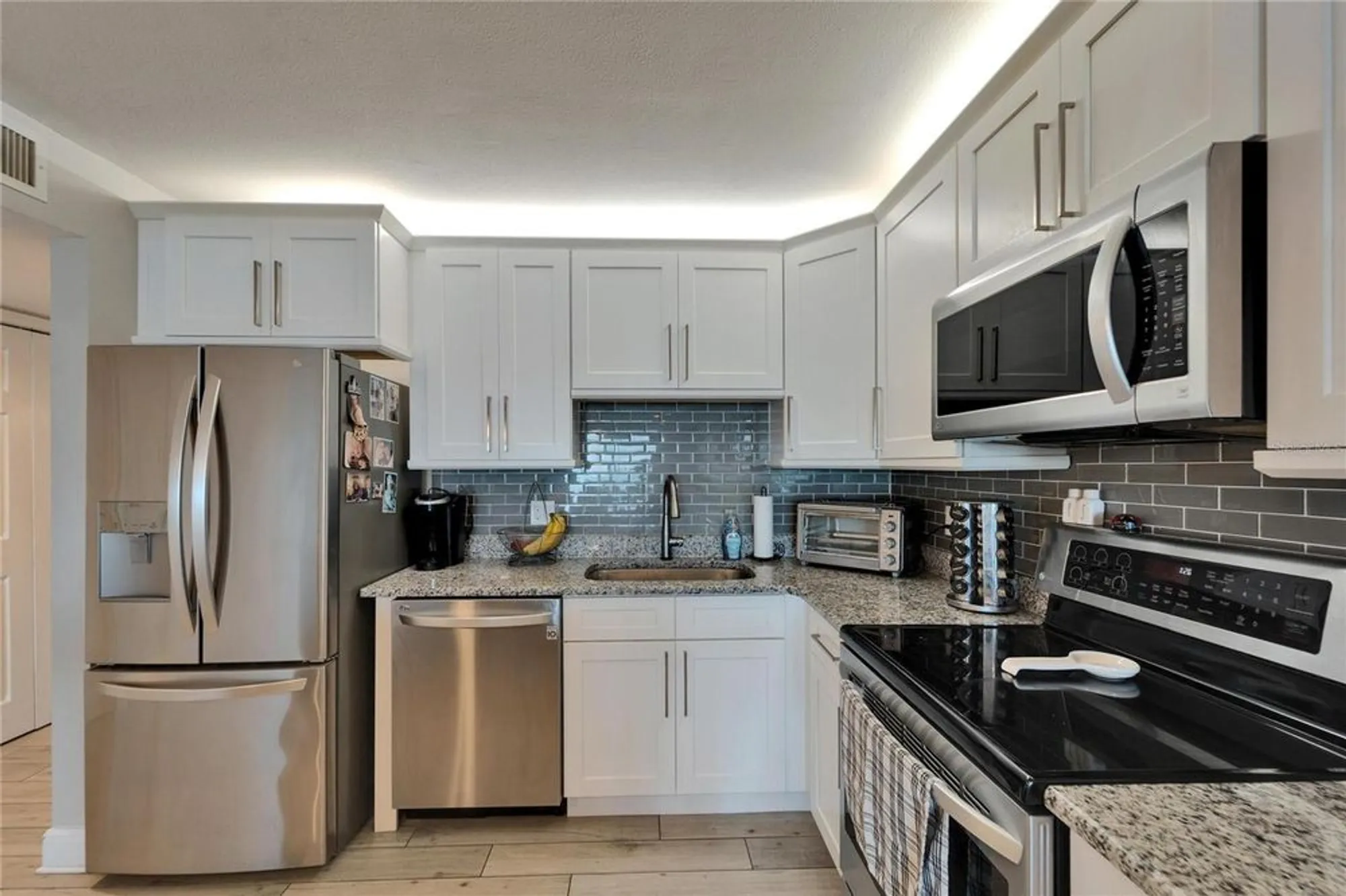 Property Slideshow image 9 of 60 | 7700 sun island dr 107, South Pasadena, FL, 33707