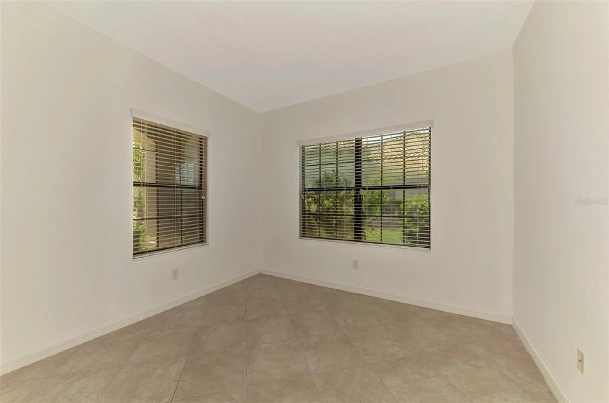 Property Slideshow image 11 of 39 | 1375 backspin dr, Englewood, FL, 34223