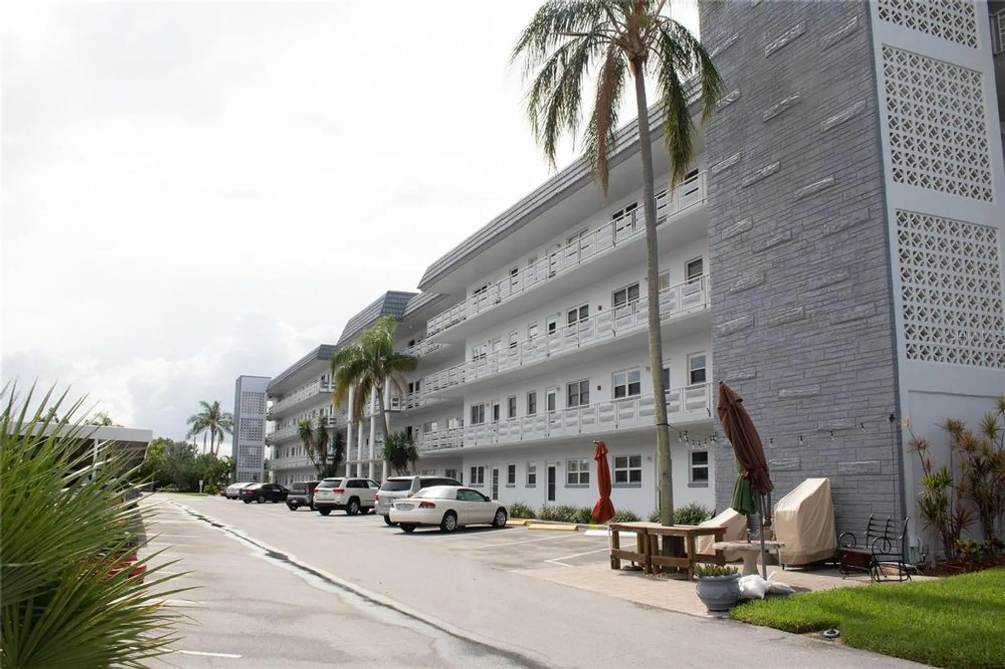 Property Slideshow image 1 of 25 | 3018 59th st 309, Gulfport, FL, 33707