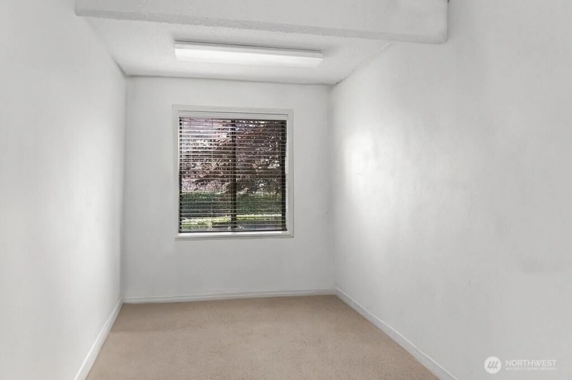 Property Slideshow image 25 of 40 | 10749 glen acres dr s # 10749s, Seattle, WA, 98168