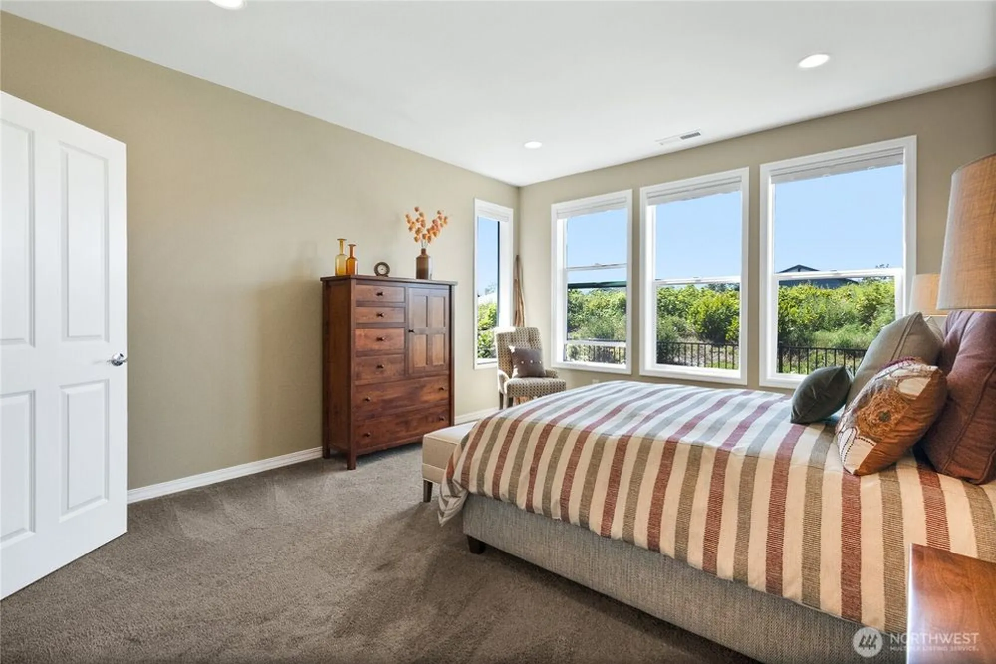 Property Slideshow image 30 of 40 | 14808 182nd ave e unit e, Bonney Lake, WA, 98391