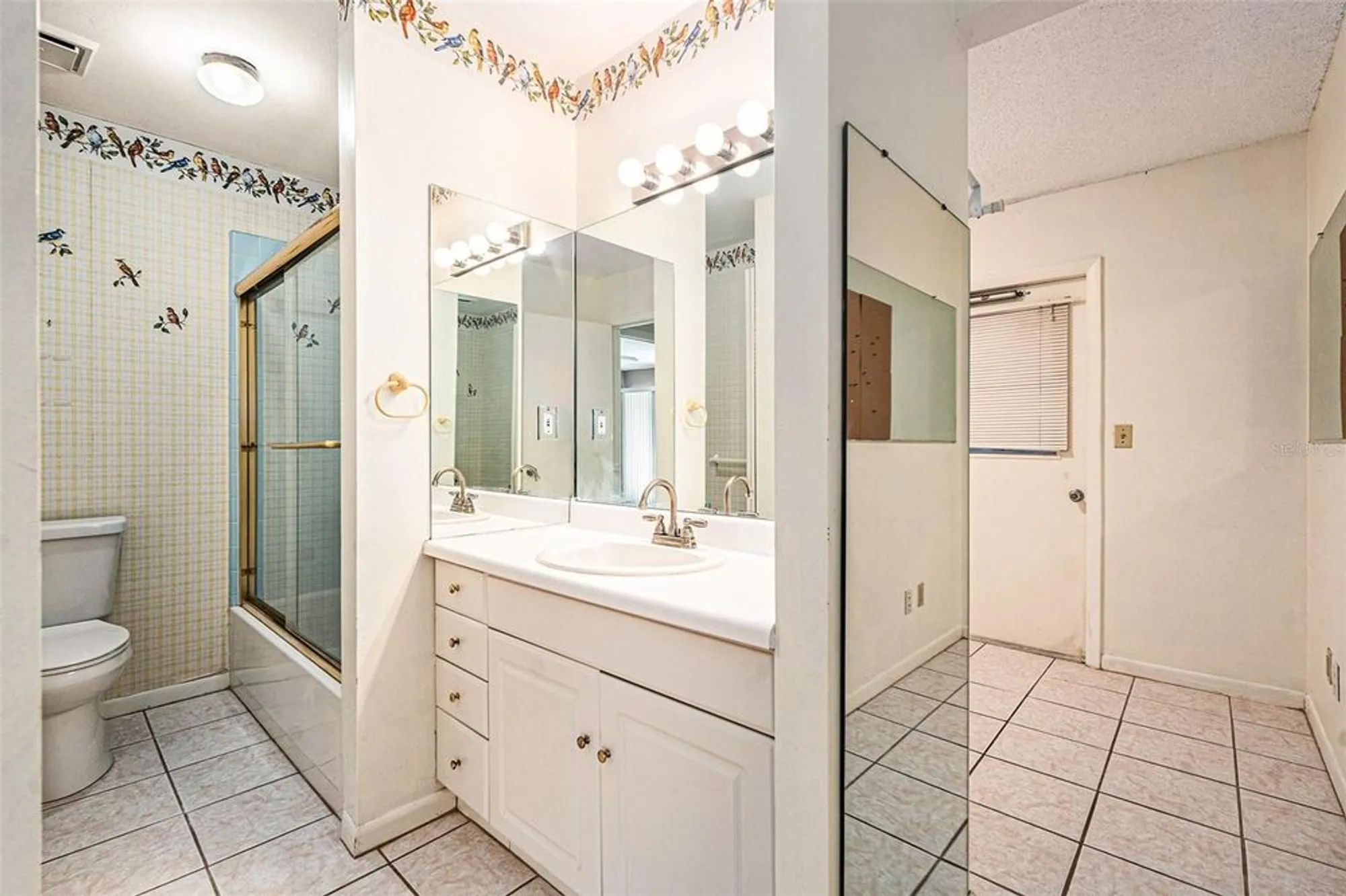 Property Slideshow image 19 of 35 | 382 club manor dr, Sun City Center, FL, 33573