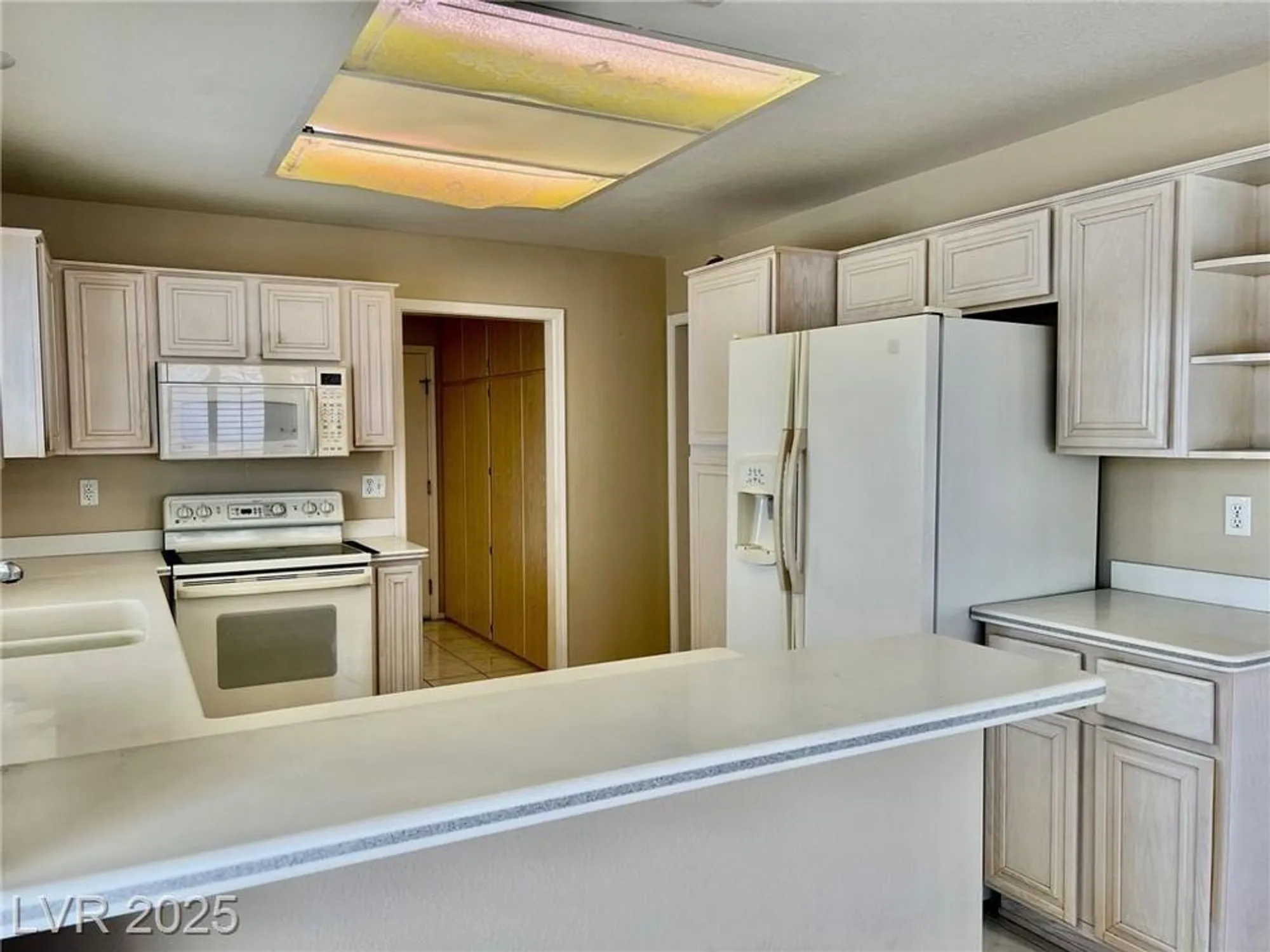 Property Slideshow image 6 of 23 | 3004 lotus hill dr, Las Vegas, NV, 89134