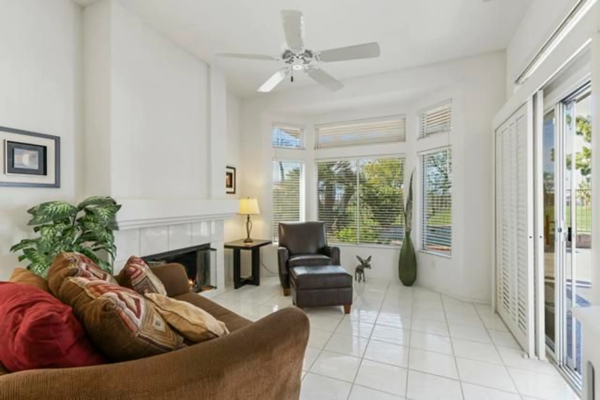 Property Slideshow image 14 of 38 | 38129 grand oaks ave, Palm Desert, CA, 92211