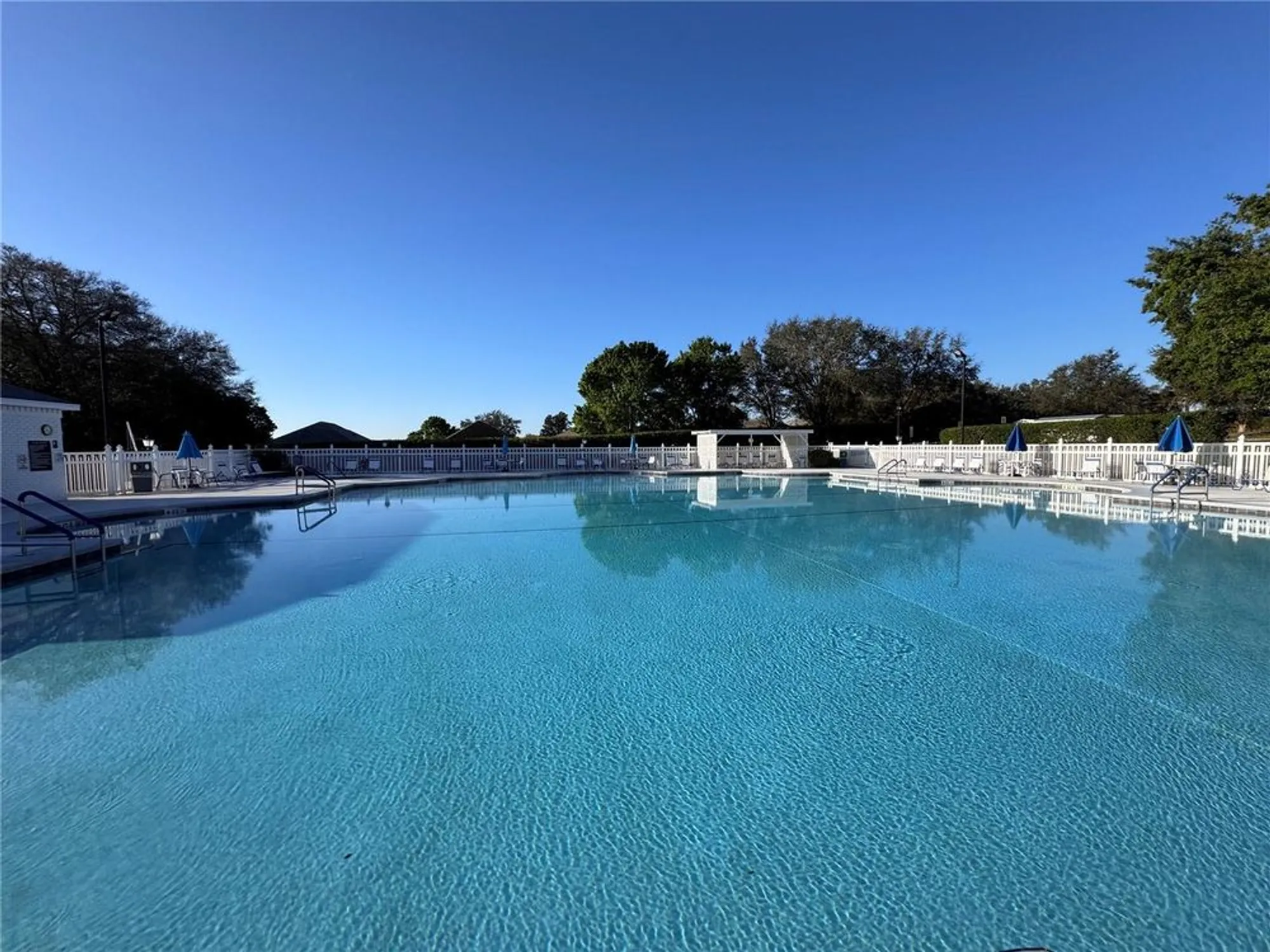 Property Slideshow image 73 of 100 | 25527 oak aly, Leesburg, FL, 34748