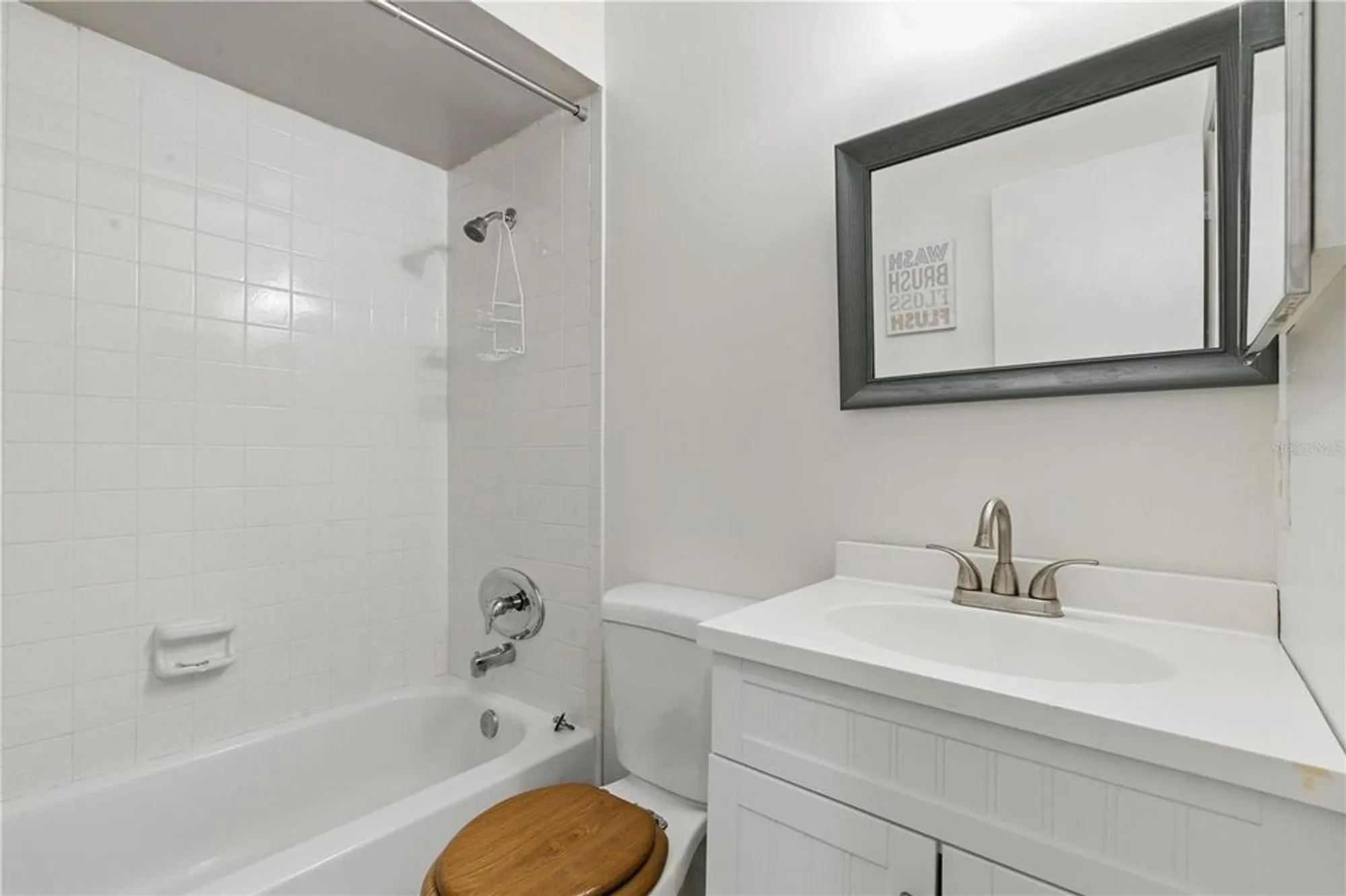 Property Slideshow image 19 of 36 | 858 cambridge ct # 858, Dunedin, FL, 34698